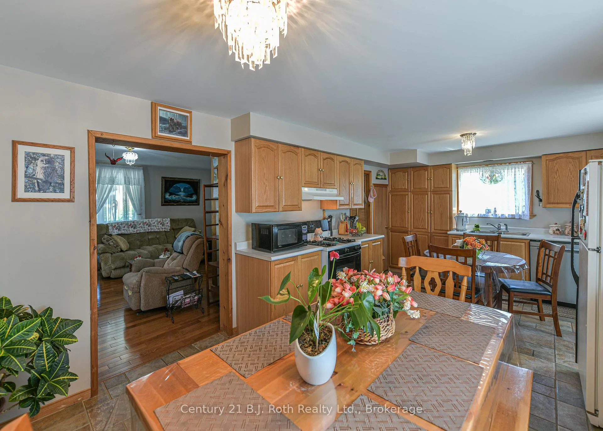 Photo 23 of 139 Borland Street E, Orillia — HOMEH