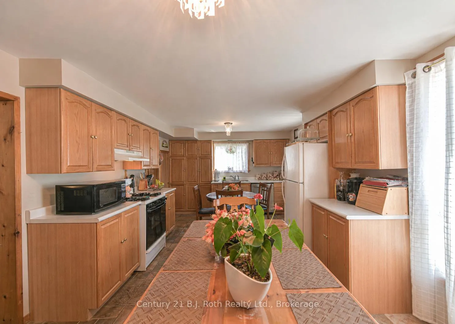 Photo 24 of 139 Borland Street E, Orillia — HOMEH