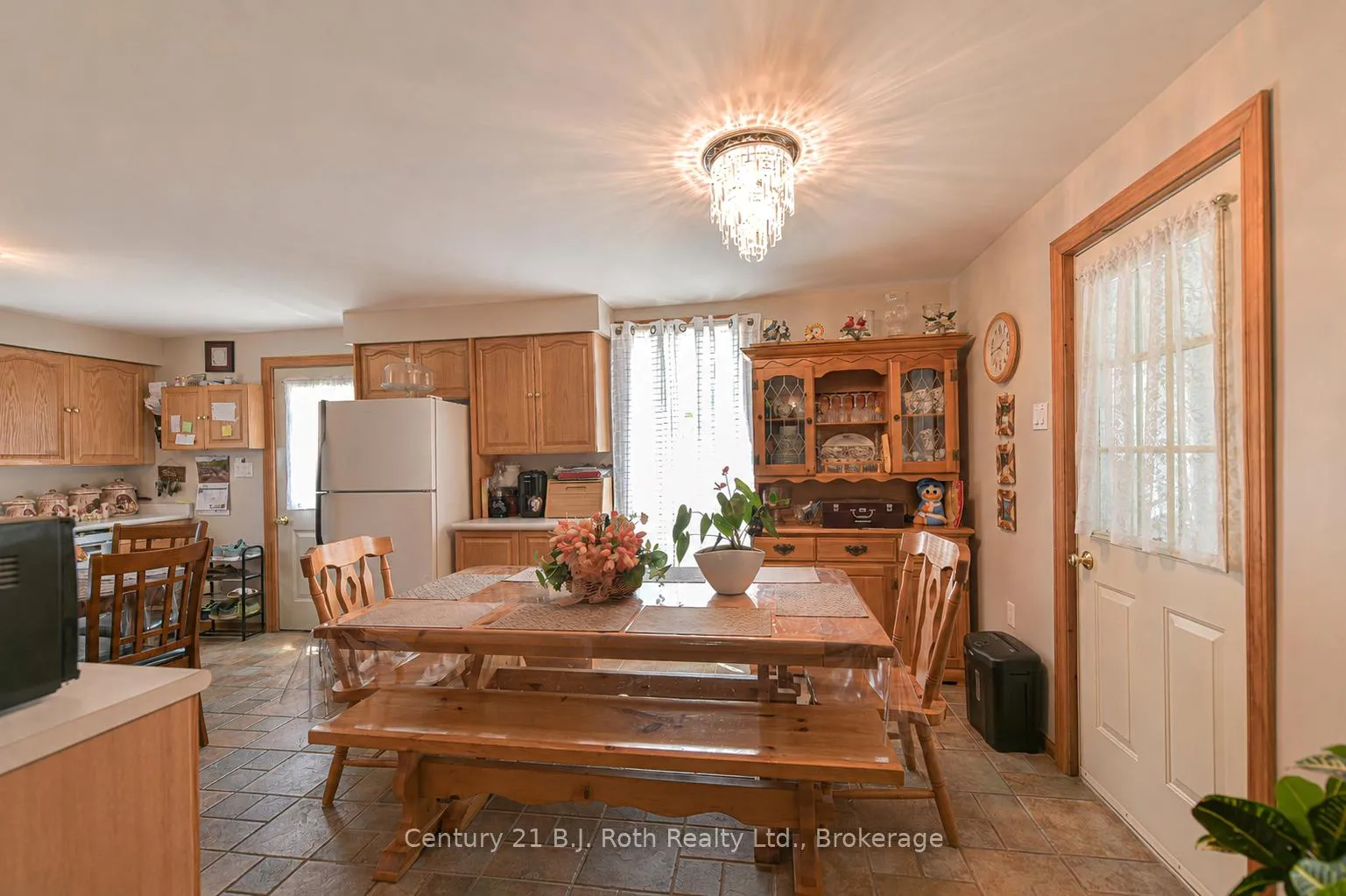 Photo 25 of 139 Borland Street E, Orillia — HOMEH
