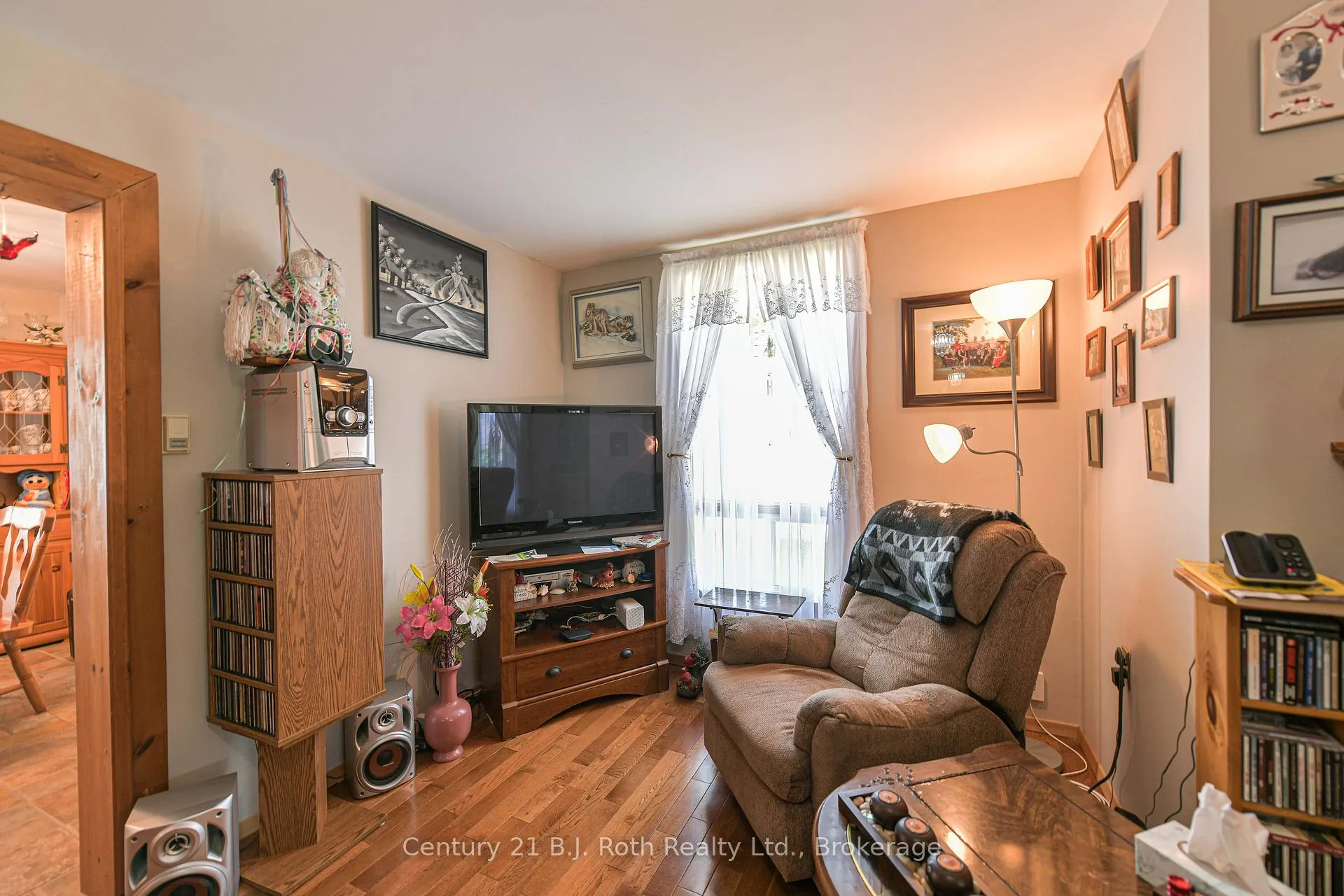 Photo 26 of 139 Borland Street E, Orillia — HOMEH