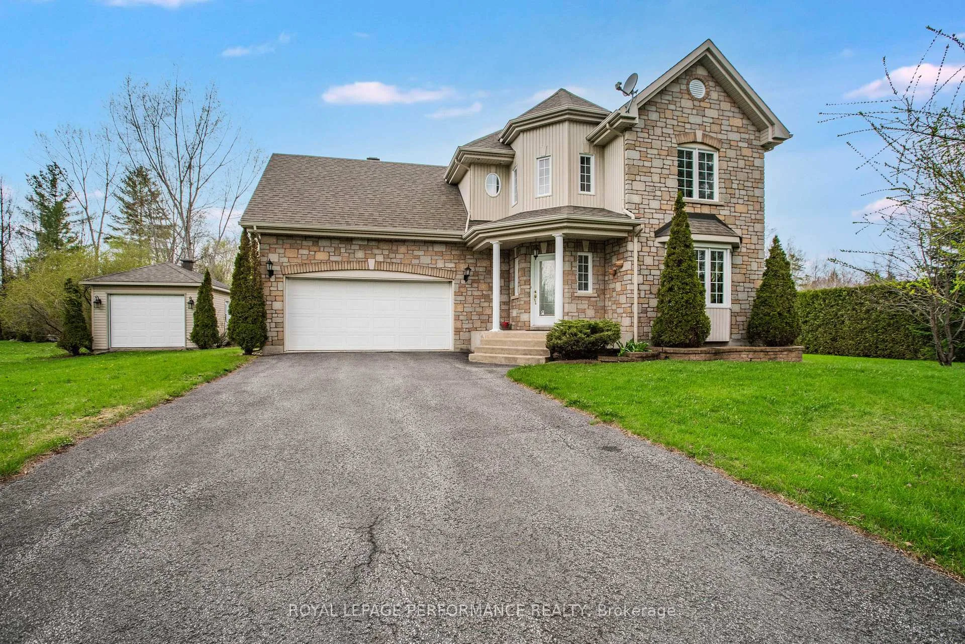 Photo 1 of 531 Du Bercail Road, Champlain, L'Orignal — HOMEH