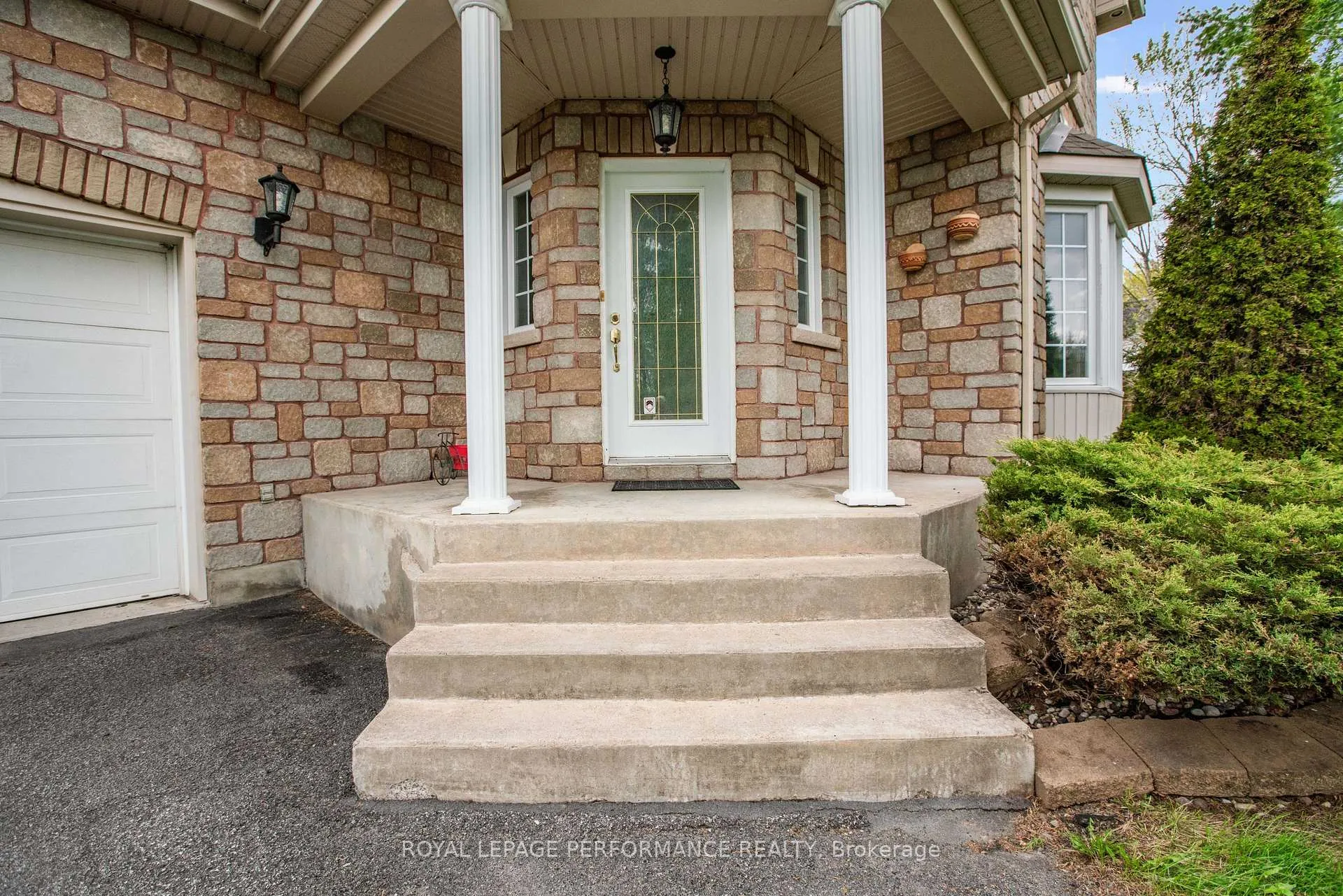 Photo 2 of 531 Du Bercail Road, Champlain, L'Orignal — HOMEH