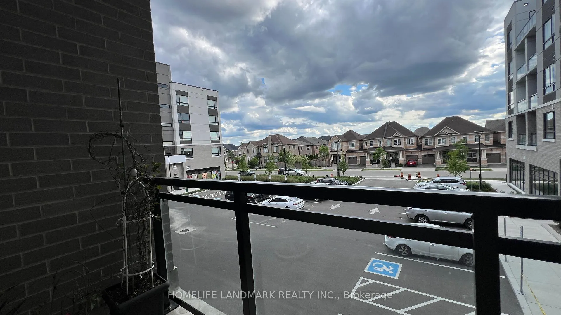 Photo 7 of Unit 206, 3250 Carding Mill Trail, Oakville, Glenorchy — HOMEH
