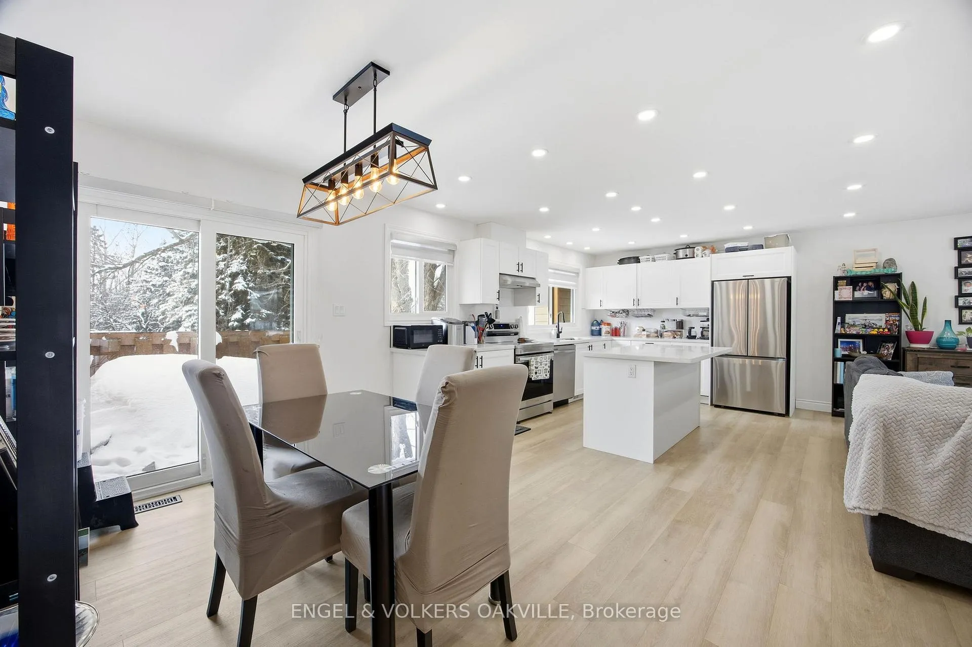 Photo 7 of 206 Yeates Avenue, Barrie, Painswick North — HOMEH