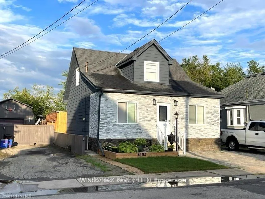 Photo 1 of 4104 Muir Avenue, Niagara Falls, Downtown — HOMEH