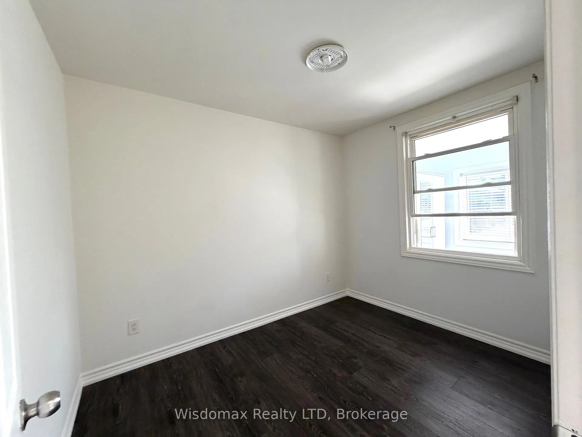 Photo 4 of 4104 Muir Avenue, Niagara Falls, Downtown — HOMEH