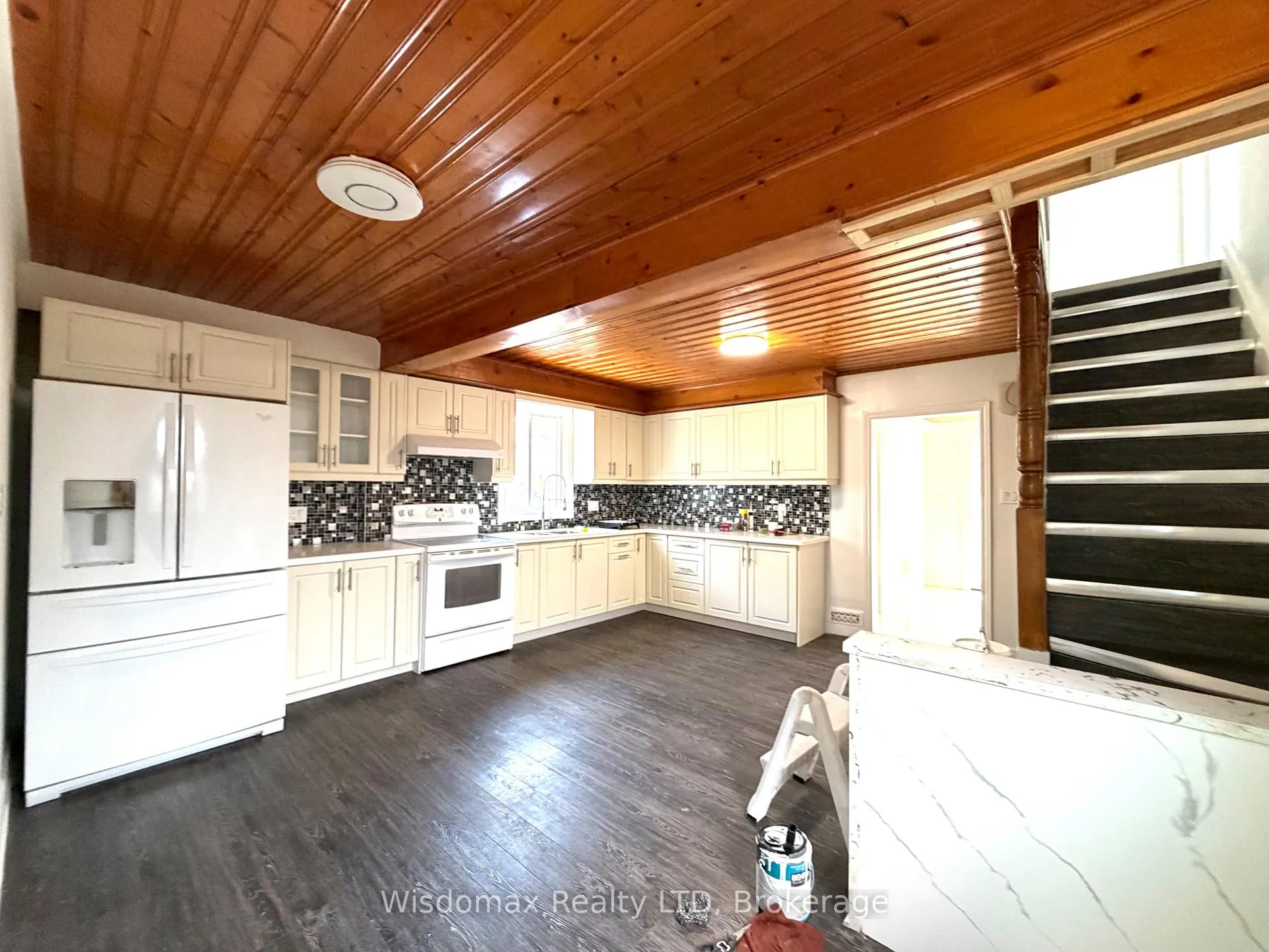 Photo 8 of 4104 Muir Avenue, Niagara Falls, Downtown — HOMEH