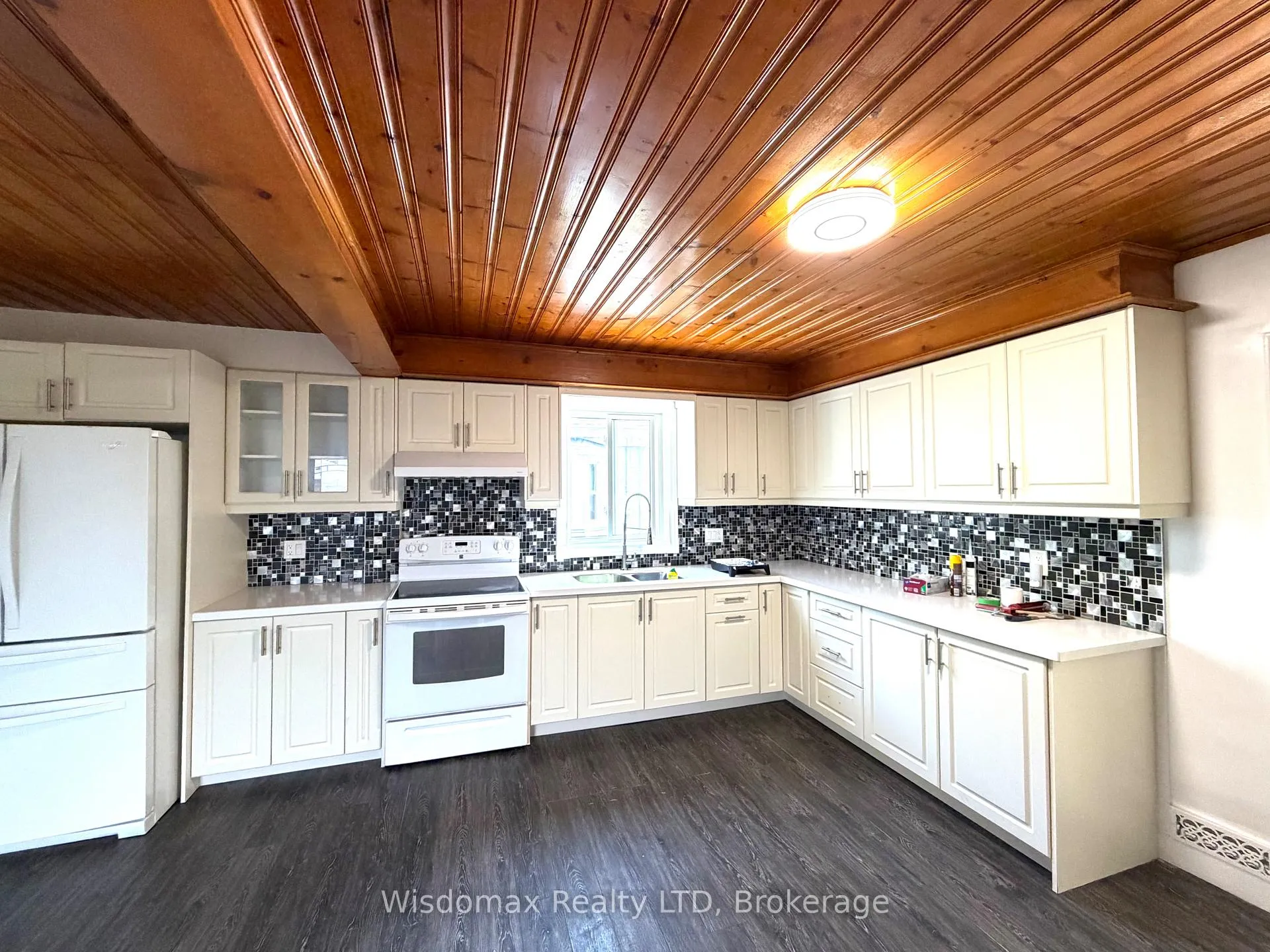 Photo 12 of 4104 Muir Avenue, Niagara Falls, Downtown — HOMEH