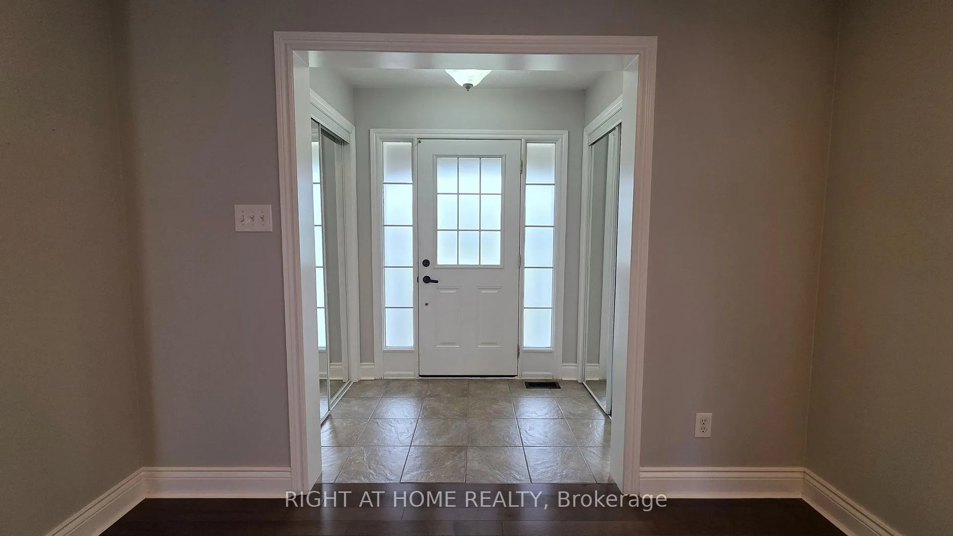 Photo 5 of 3588 Cambrian Rd Cambrian Road, Ottawa, Barrhaven - Half Moon Bay — HOMEH