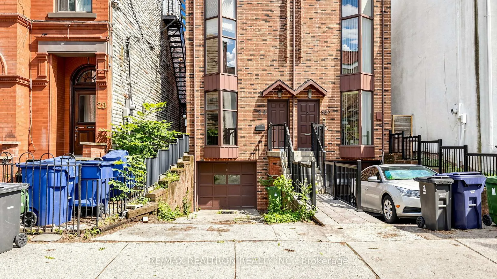 Photo 2 of 30 McGill Street, Toronto, Church-Yonge Corridor — HOMEH