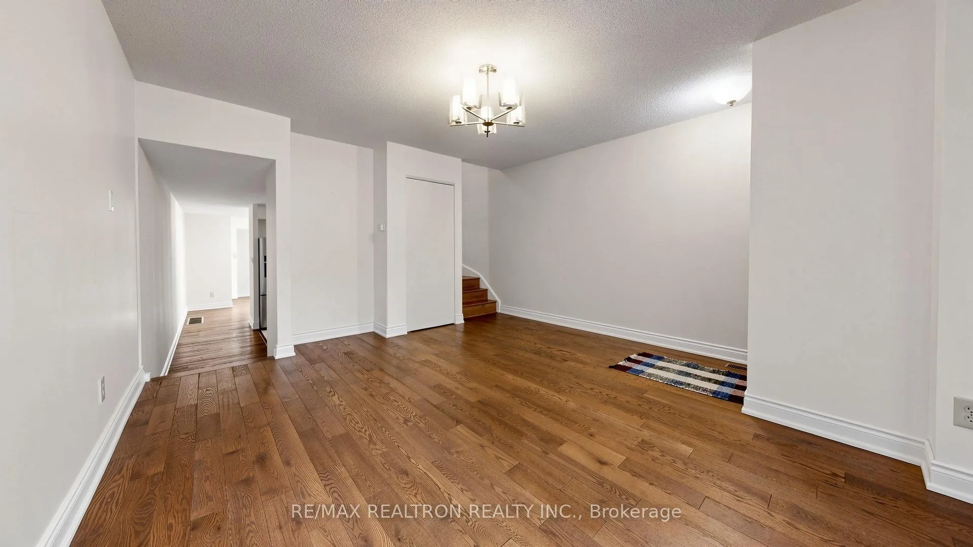 Photo 5 of 30 McGill Street, Toronto, Church-Yonge Corridor — HOMEH