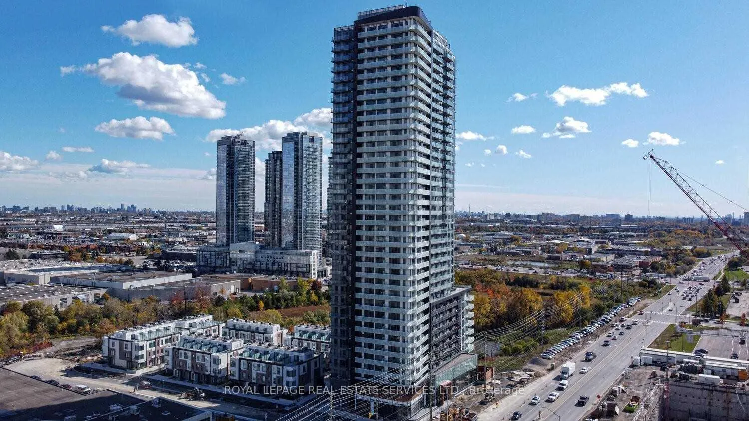 Photo 1 of Unit 2118, 7895 Jane Street E, Vaughan, Concord — HOMEH