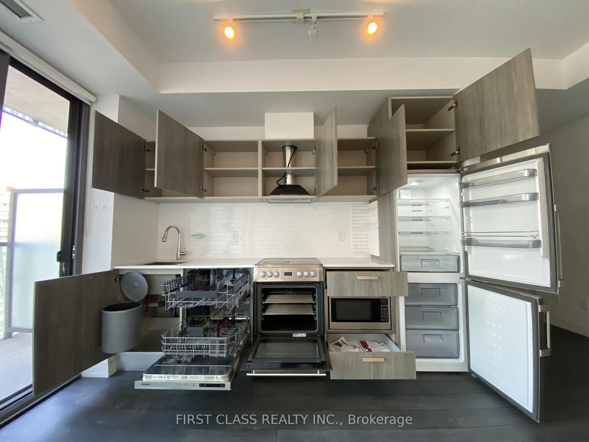 Photo 11 of Unit 911, 50 Charles Street E, Toronto, Church-Yonge Corridor — HOMEH