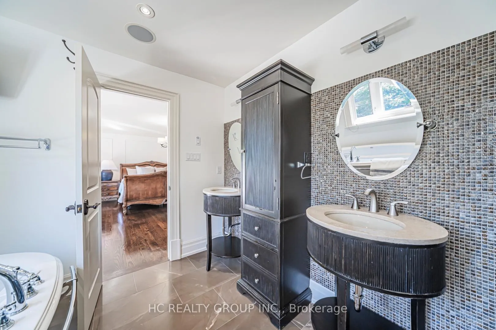 Photo 25 of 75 Yorkminster Road, North York, St. Andrew-Windfields — HOMEH