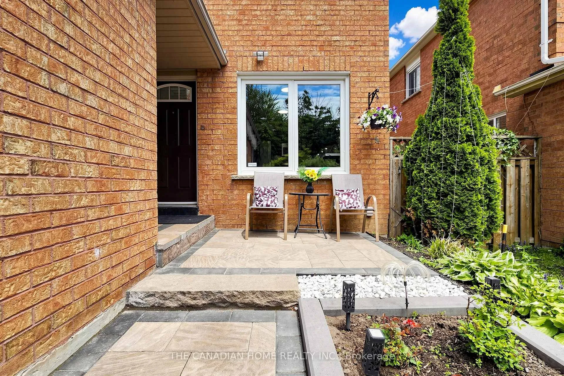 Photo 4 of 5 Woodstone Place, Whitby, Pringle Creek — HOMEH