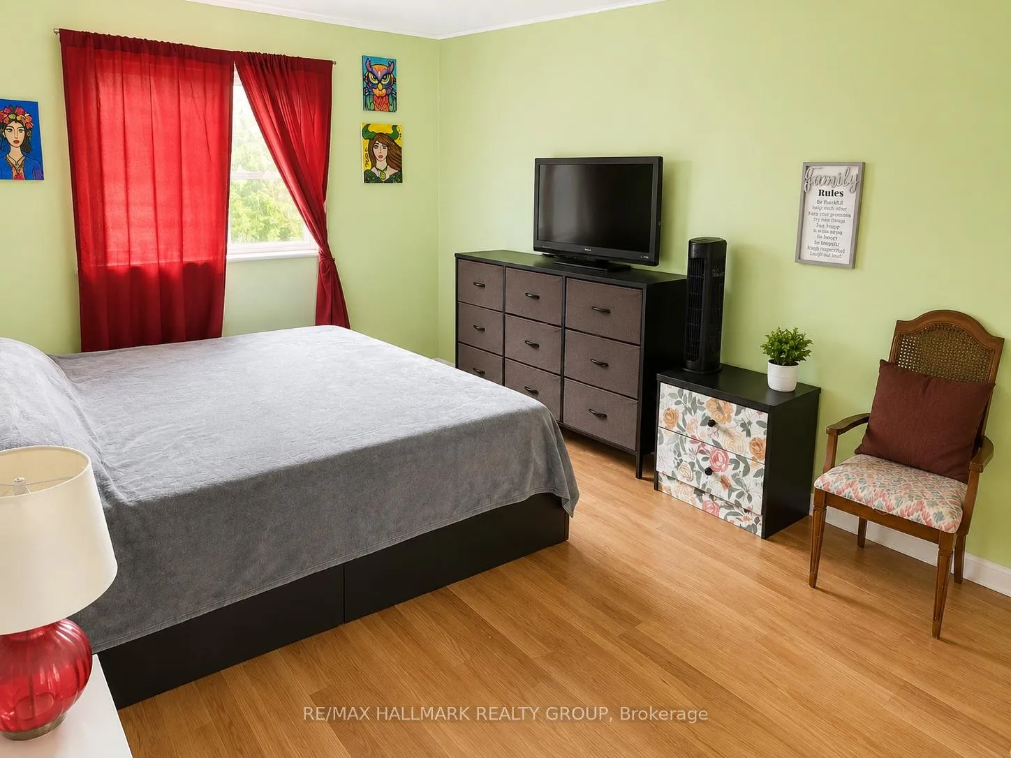 Photo 16 of 64 Exeter Drive, Ottawa, Barrhaven - On the Green — HOMEH
