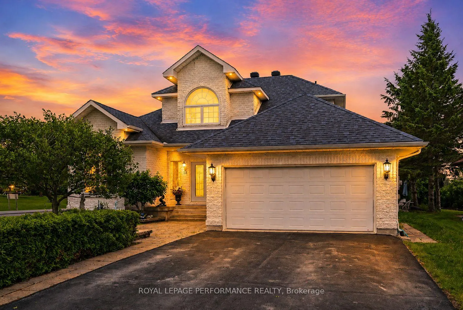 Photo of 18 Chantine Drive