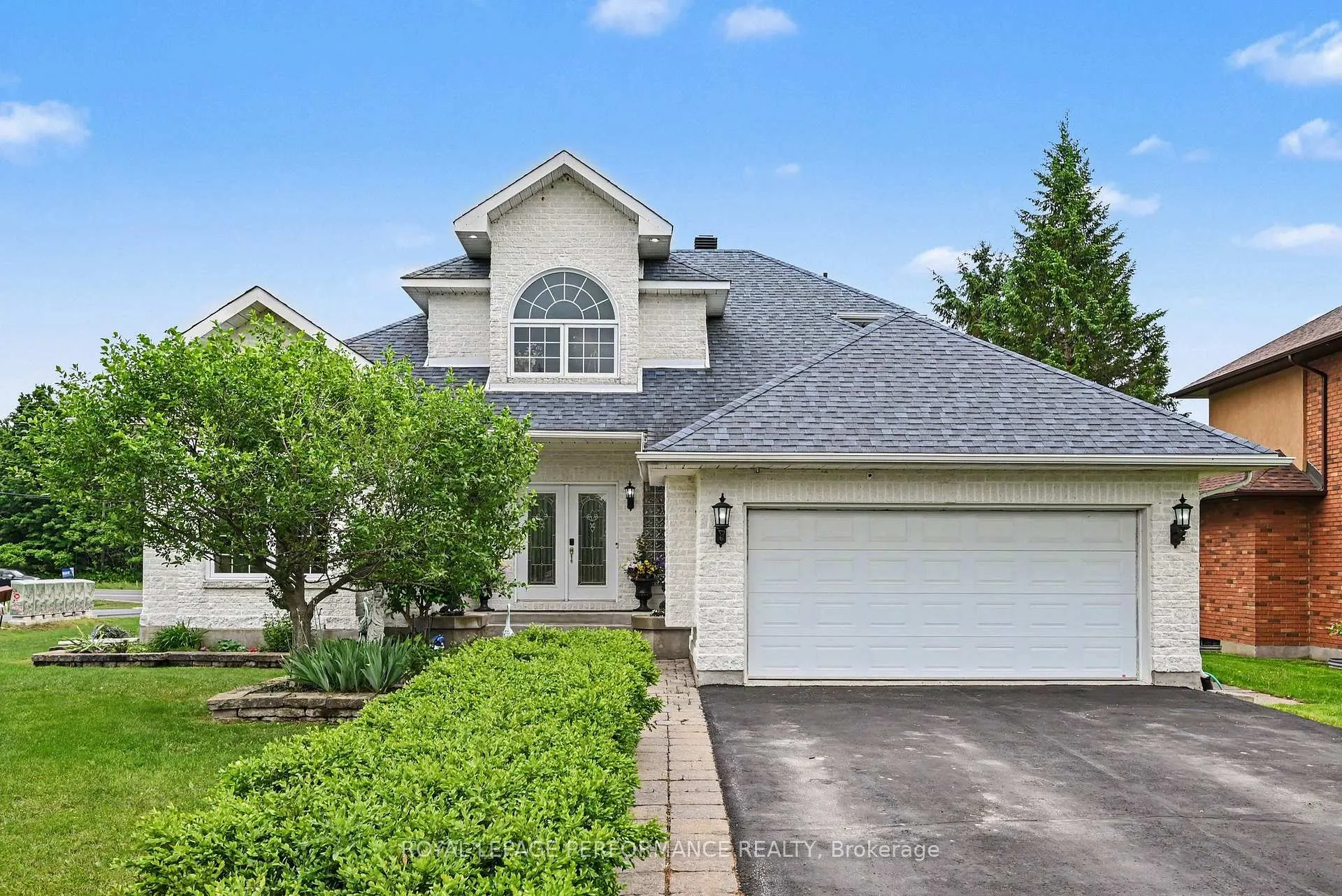 Photo 2 of 18 Chantine Drive, South Stormont, Long Sault — HOMEH