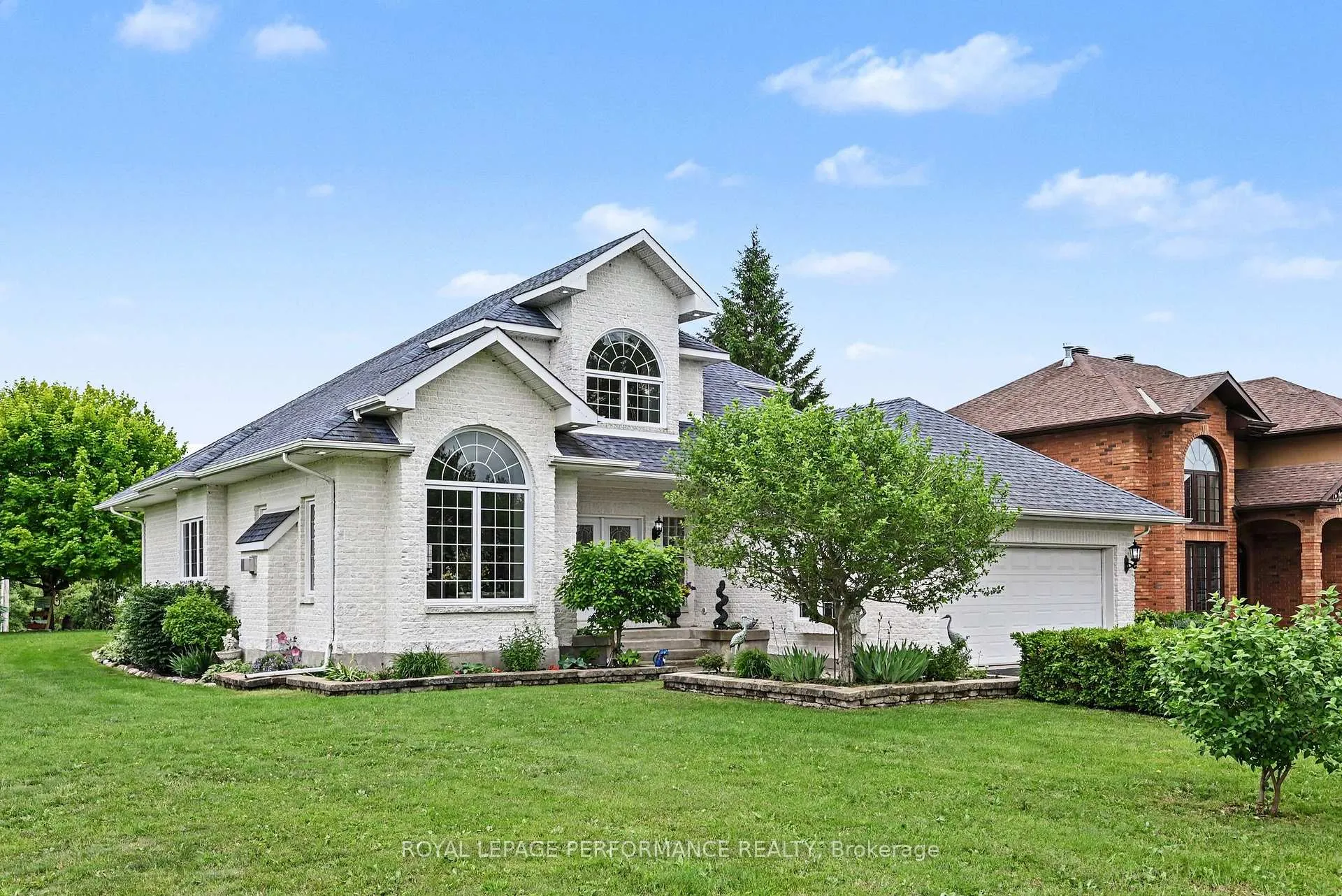 Photo 3 of 18 Chantine Drive, South Stormont, Long Sault — HOMEH