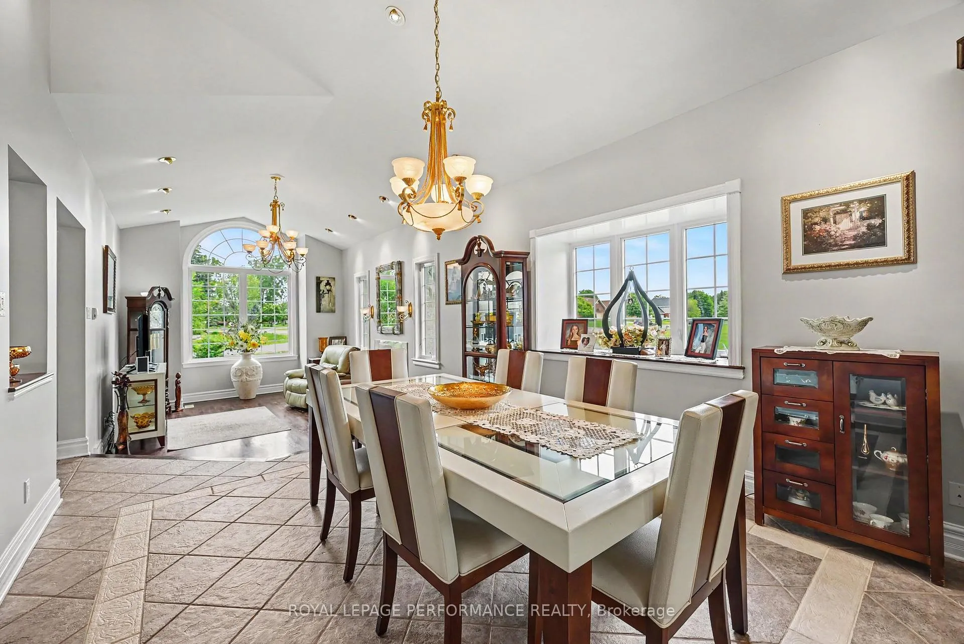 Photo 13 of 18 Chantine Drive, South Stormont, Long Sault — HOMEH
