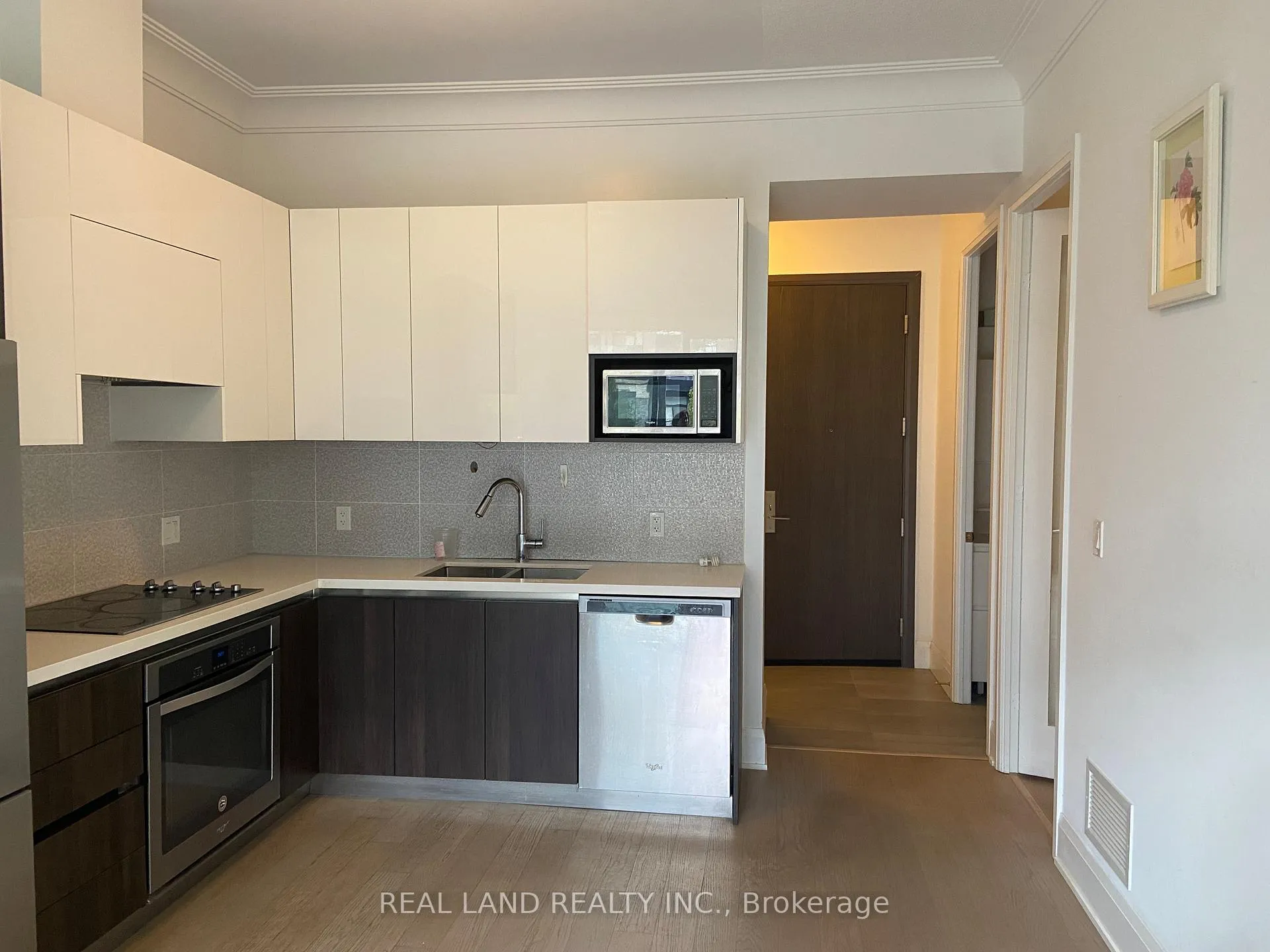 Photo 3 of Unit 203, 25 Water Walk Drive, Markham, Unionville — HOMEH