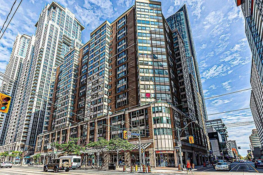 Front of Unit 1307, 717 Bay Street