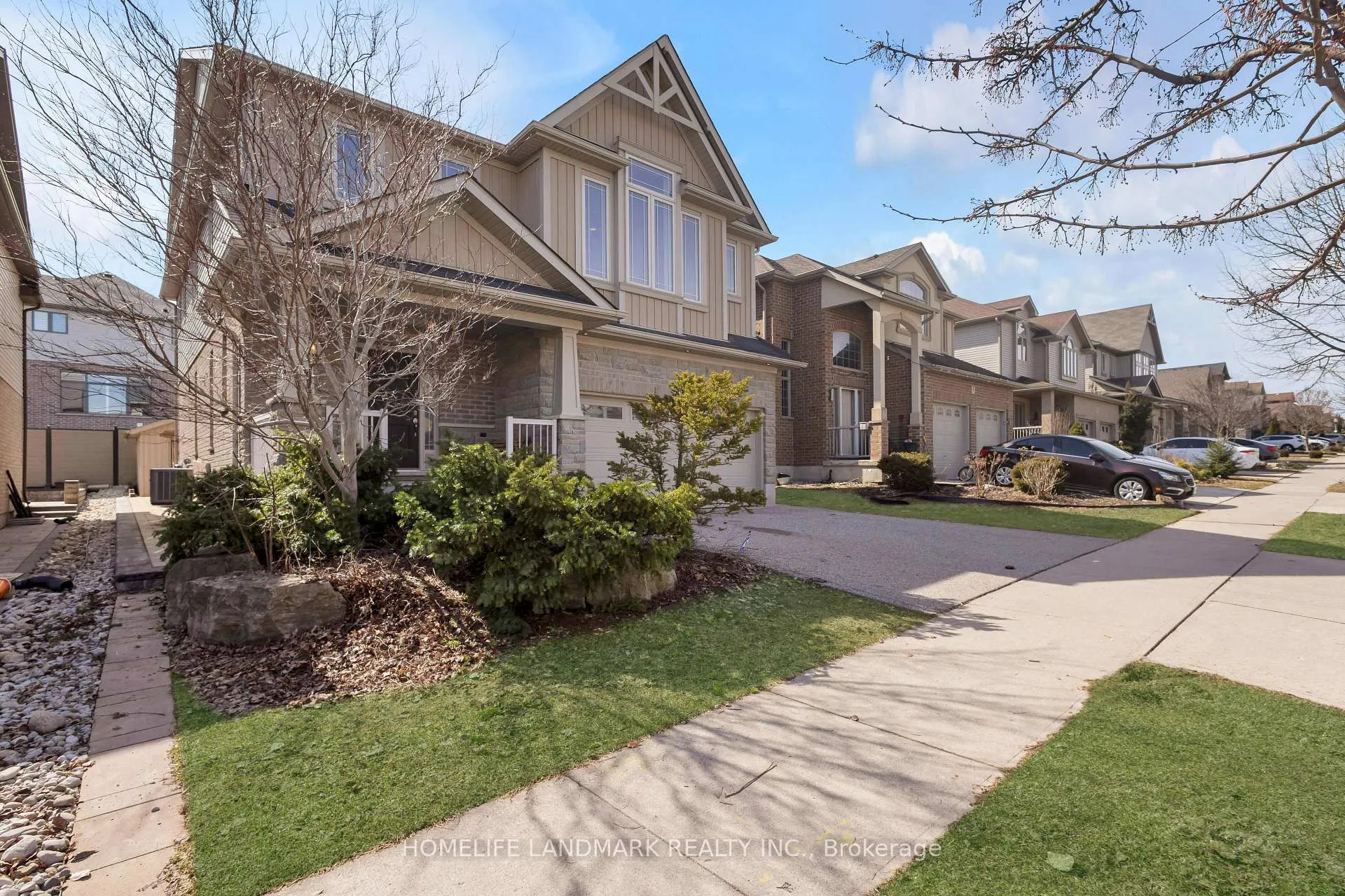 Photo 3 of 341 Zeller Drive, Kitchener, Grand River South — HOMEH