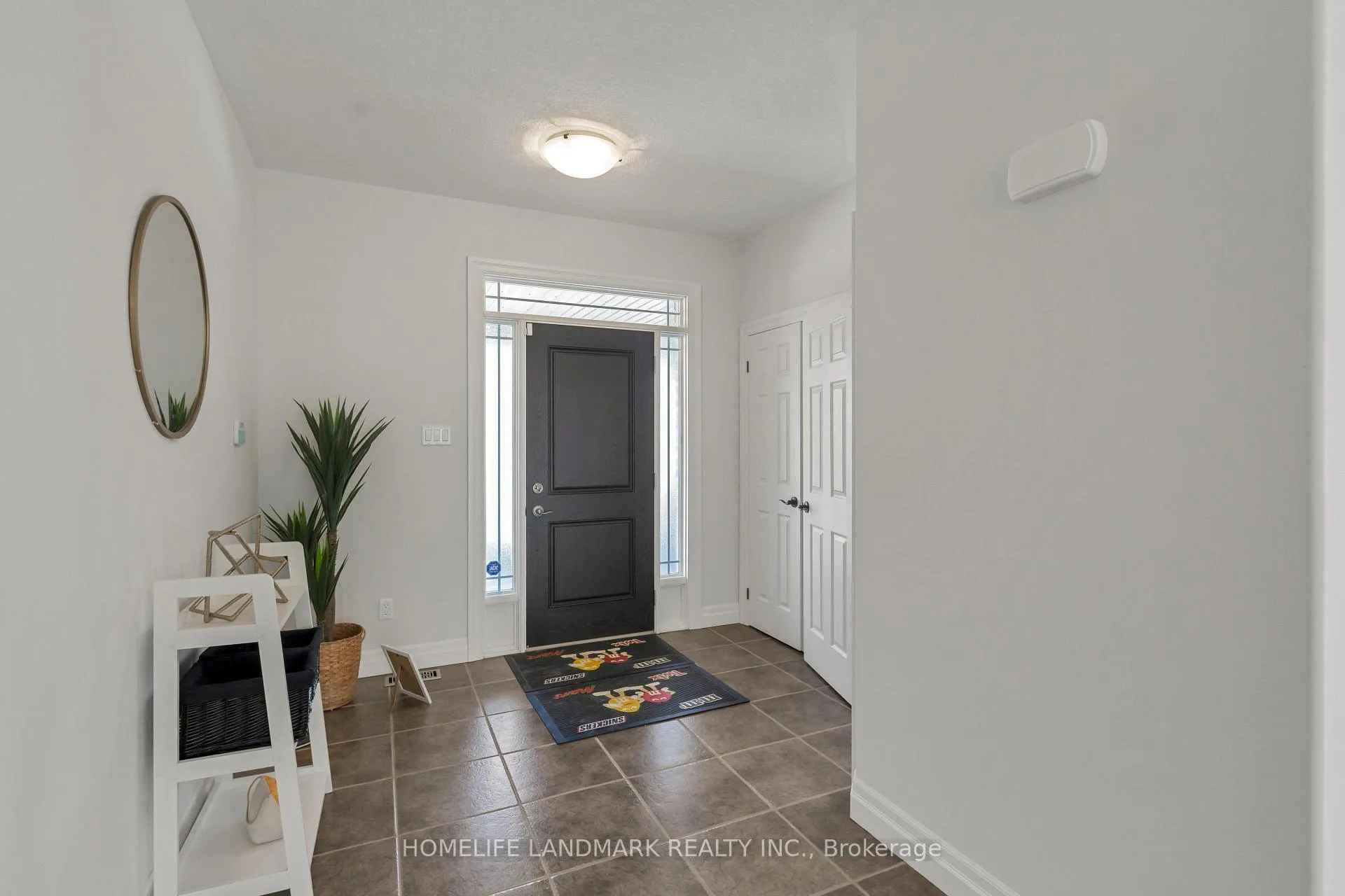 Photo 4 of 341 Zeller Drive, Kitchener, Grand River South — HOMEH