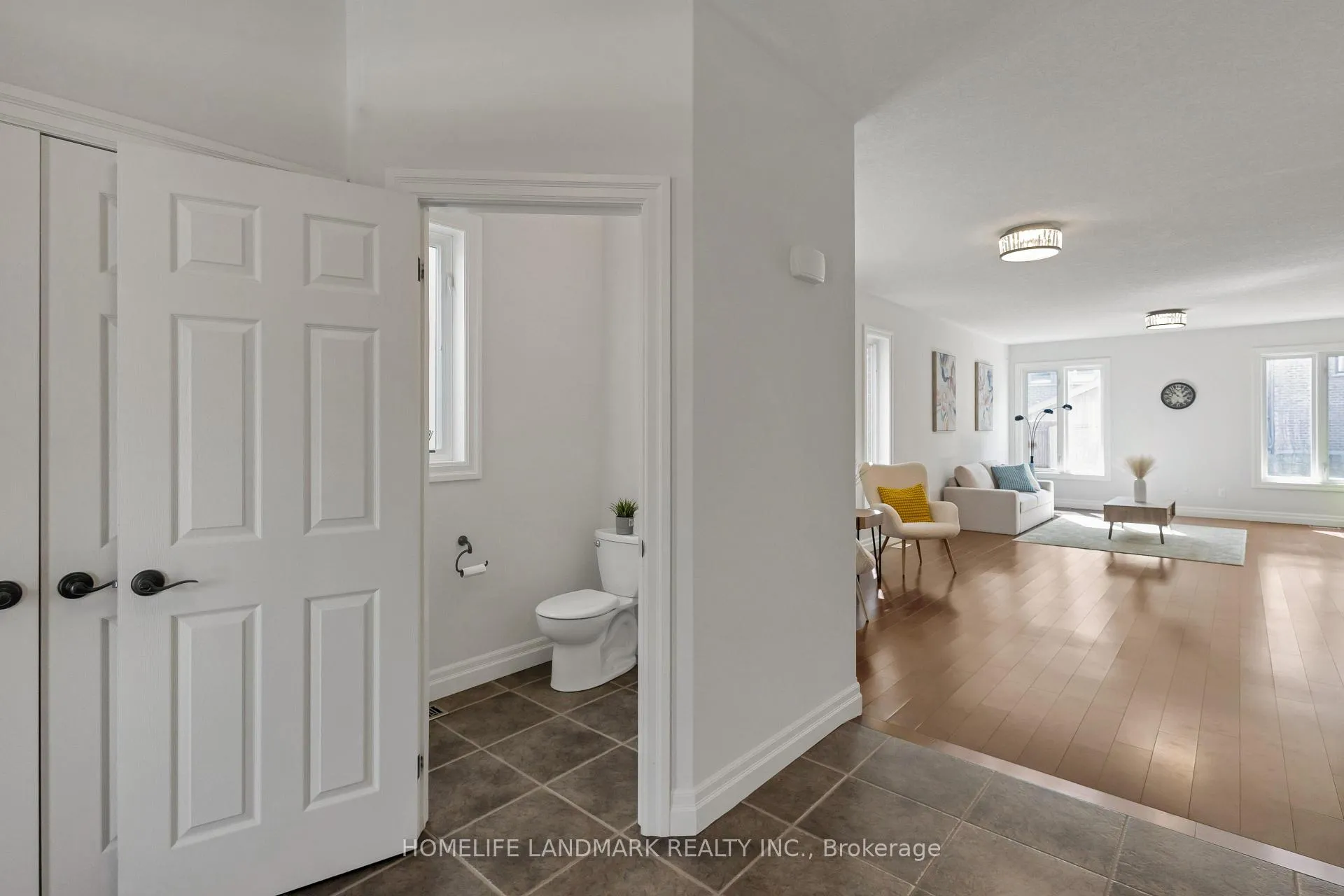 Photo 5 of 341 Zeller Drive, Kitchener, Grand River South — HOMEH