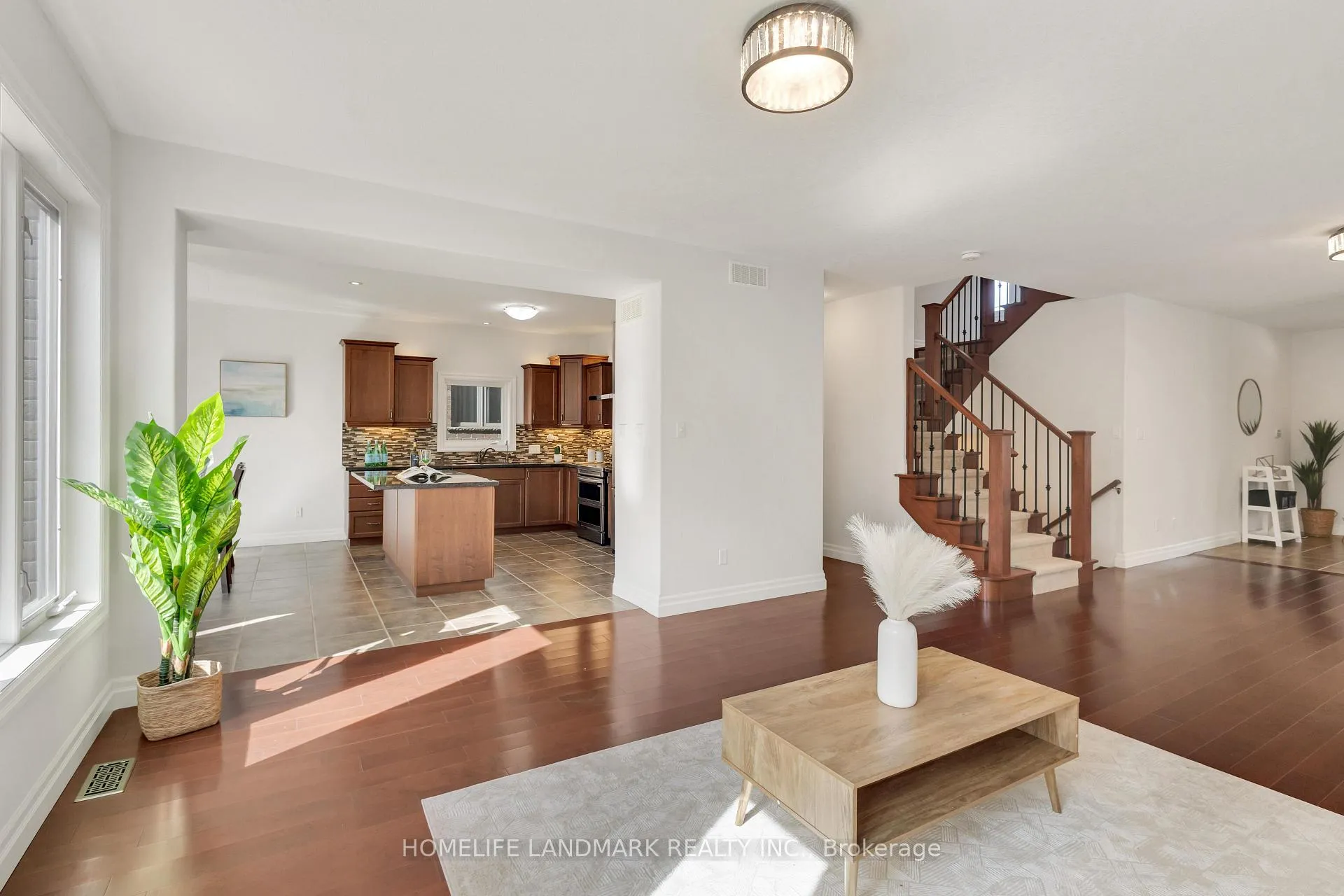 Photo 12 of 341 Zeller Drive, Kitchener, Grand River South — HOMEH