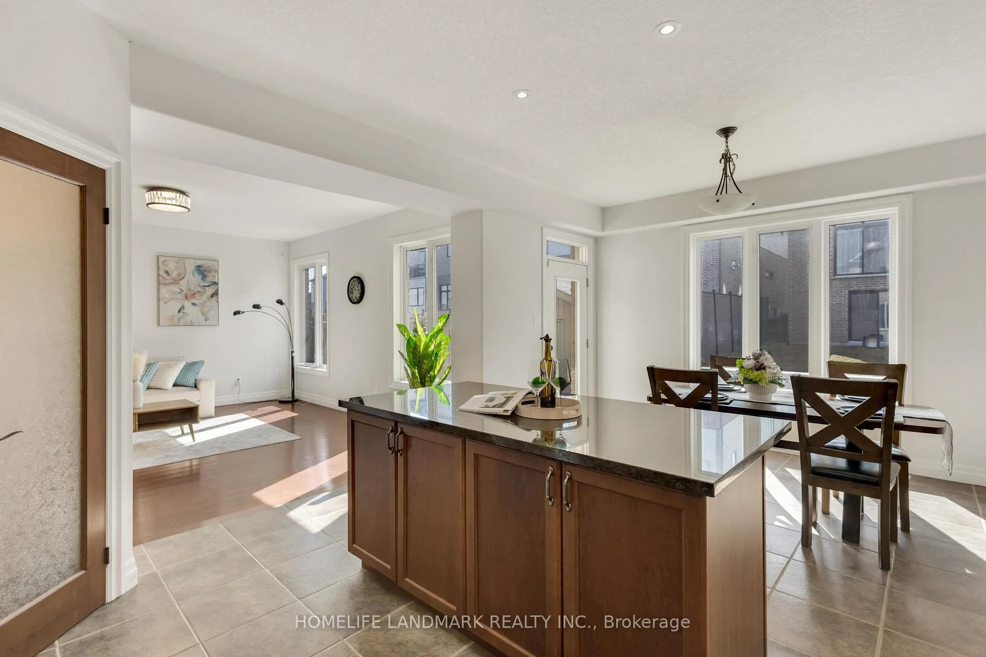 Photo 15 of 341 Zeller Drive, Kitchener, Grand River South — HOMEH