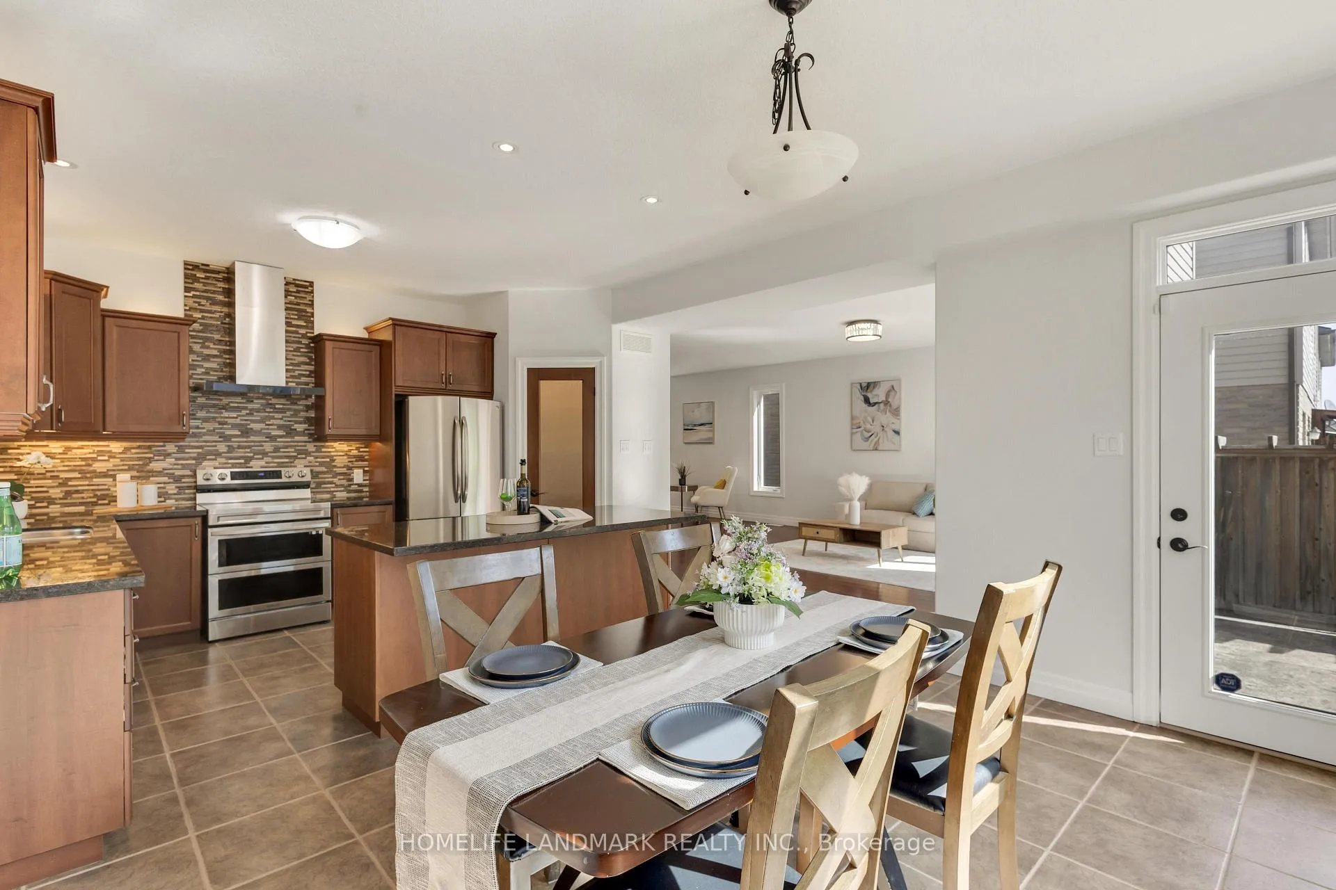 Photo 16 of 341 Zeller Drive, Kitchener, Grand River South — HOMEH