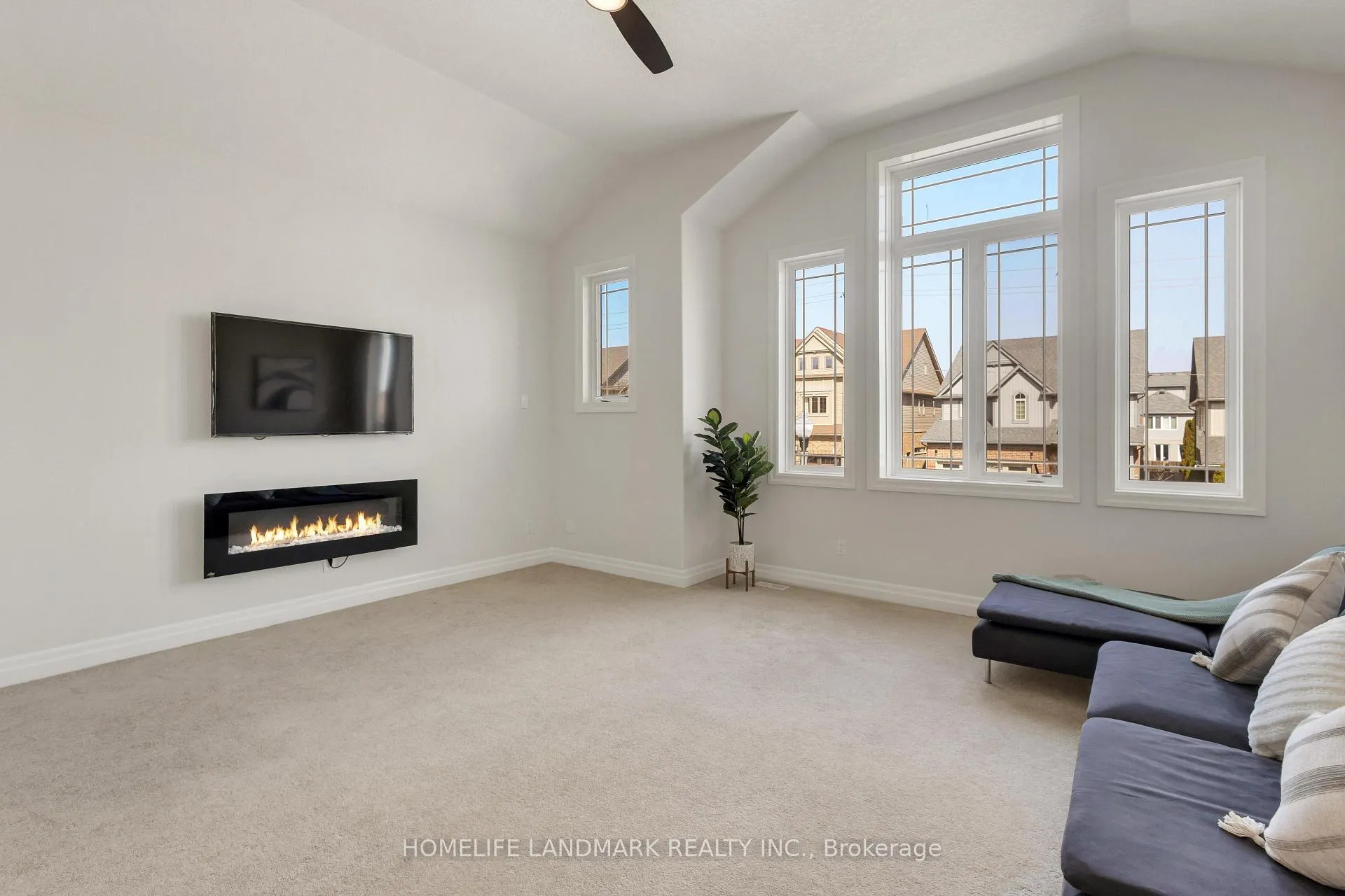 Photo 21 of 341 Zeller Drive, Kitchener, Grand River South — HOMEH