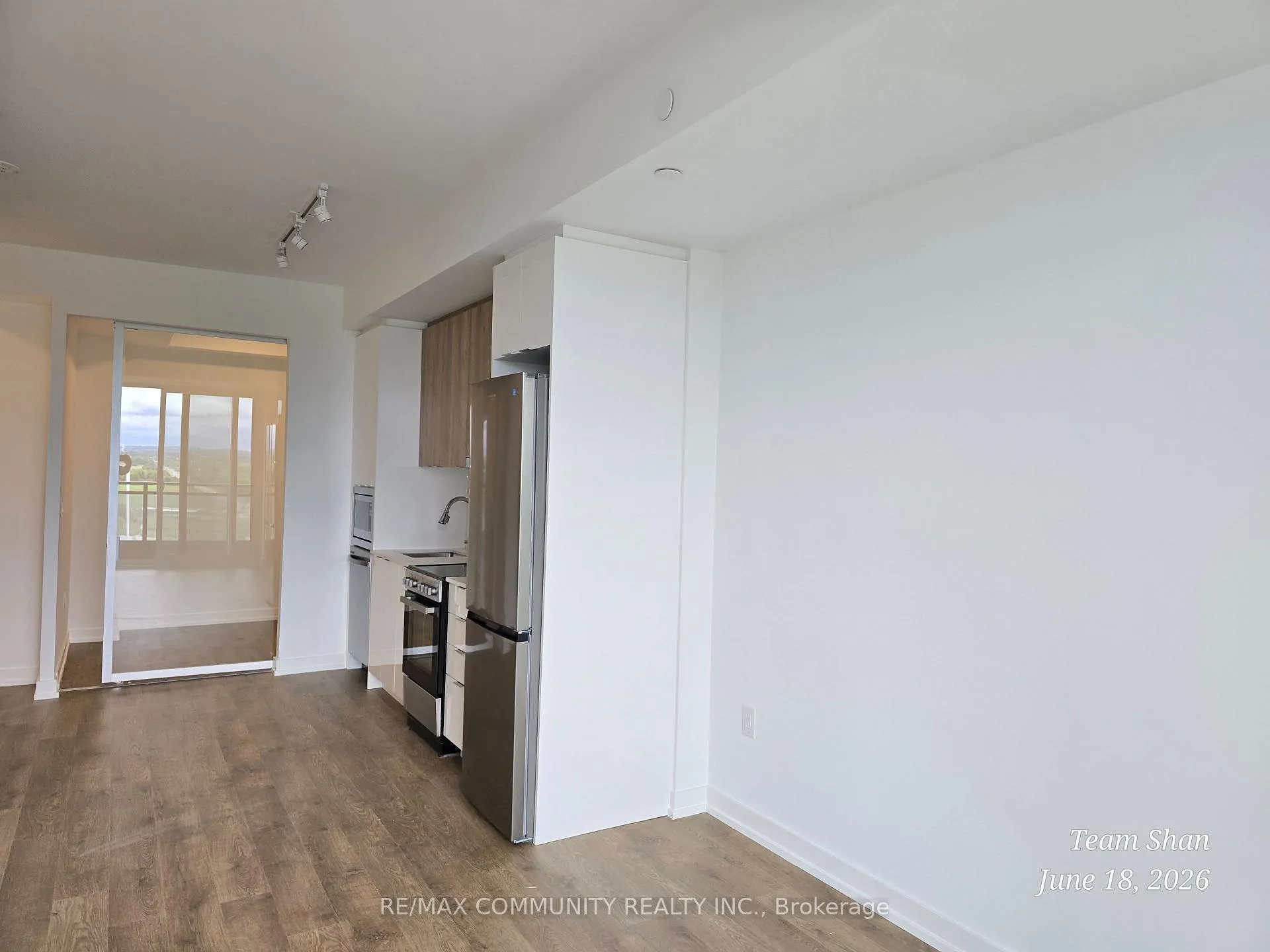 Photo 3 of Unit 2002, 9751 Markham Road, Markham, Greensborough — HOMEH