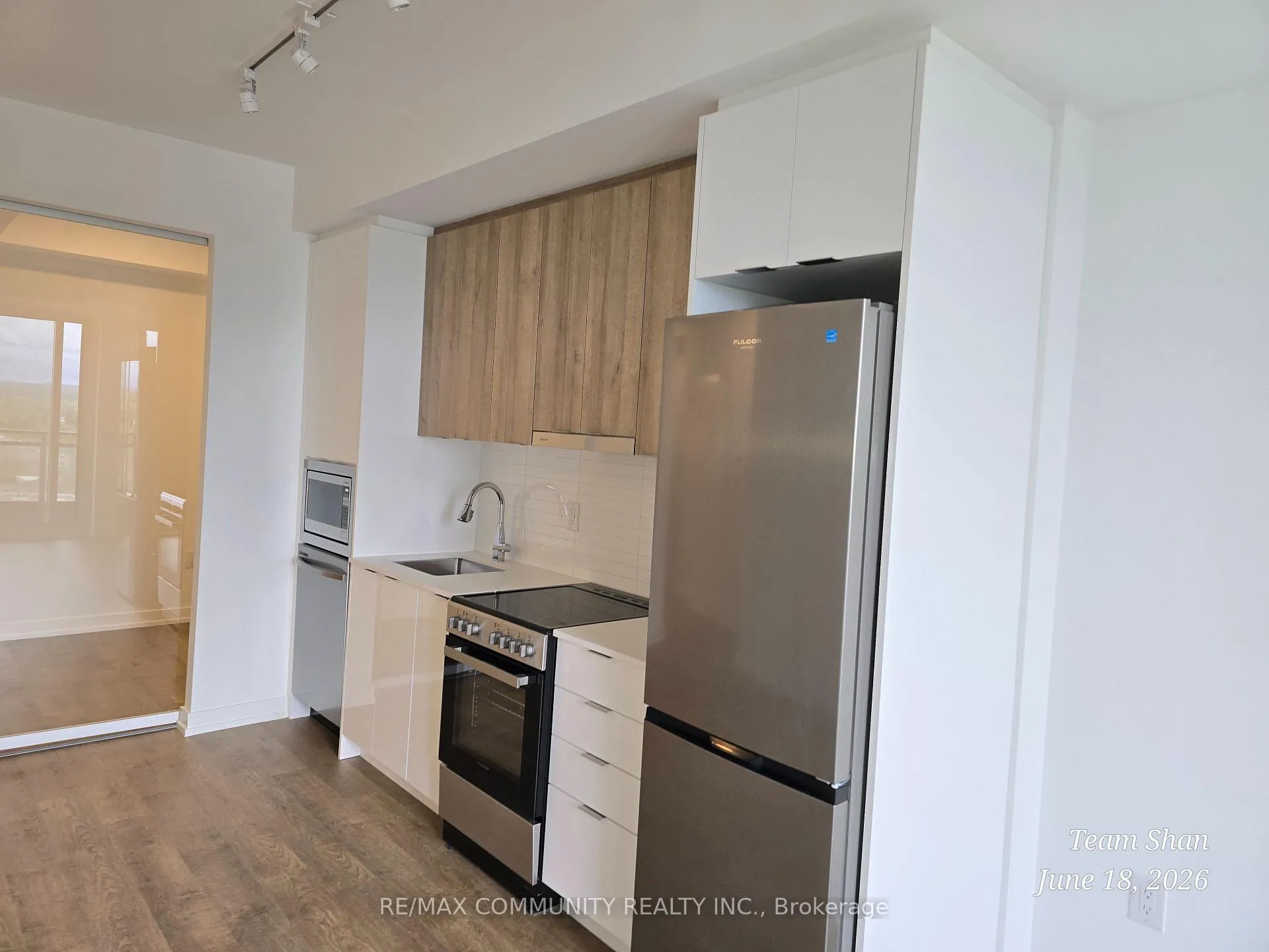 Photo 4 of Unit 2002, 9751 Markham Road, Markham, Greensborough — HOMEH