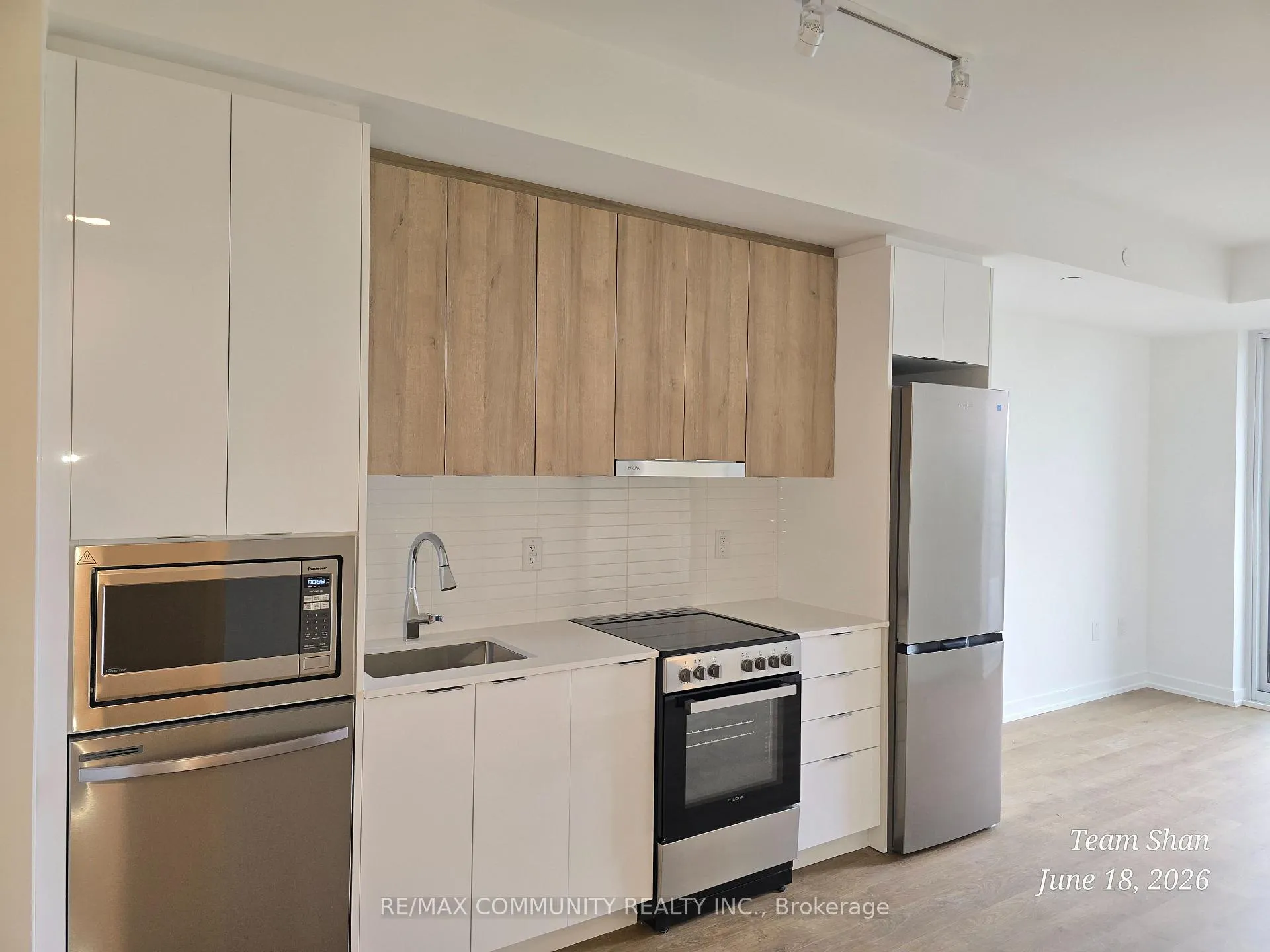 Photo 5 of Unit 2002, 9751 Markham Road, Markham, Greensborough — HOMEH
