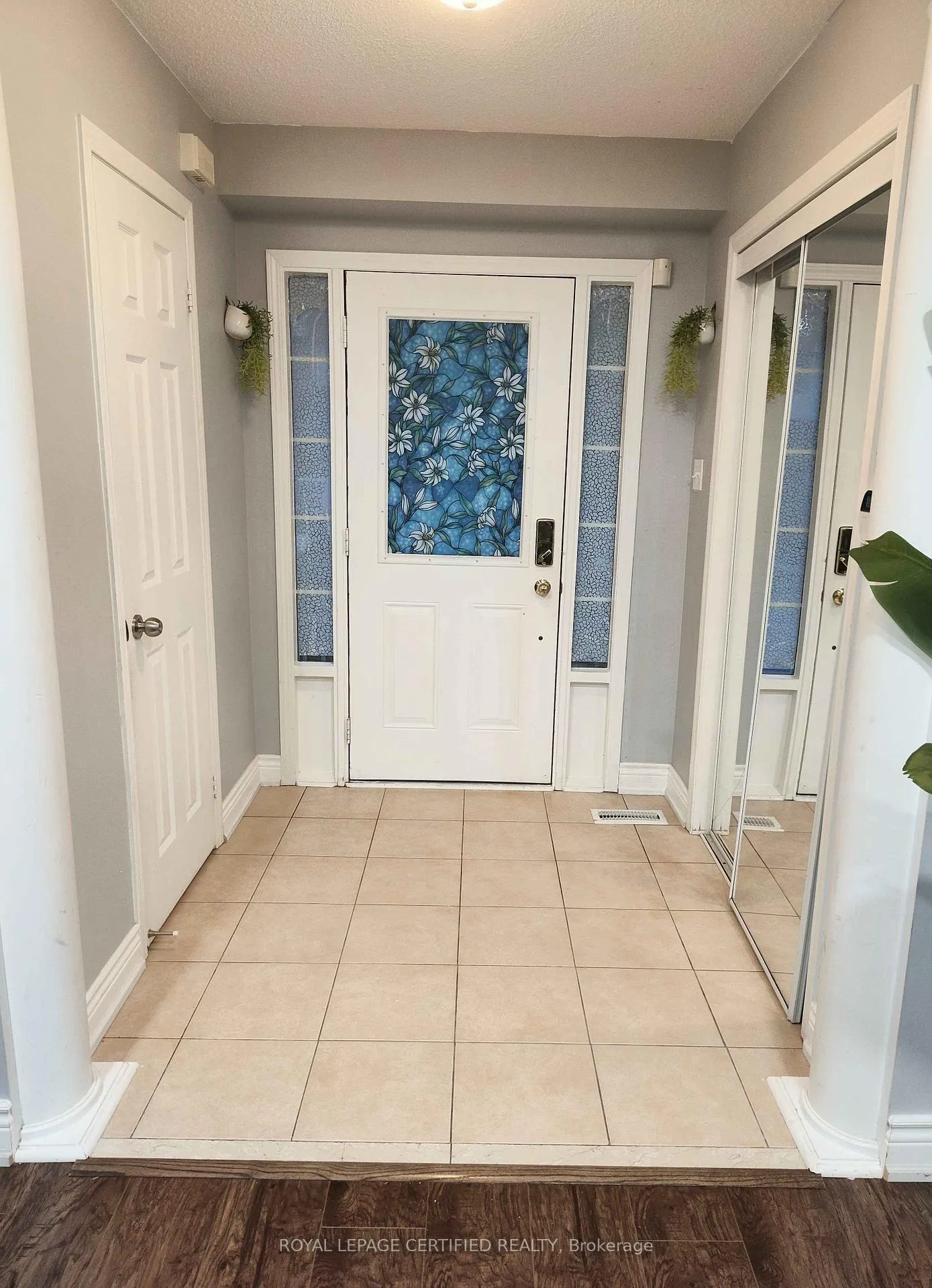 Photo 3 of 392 Hobbs Crescent, Milton, Clarke — HOMEH