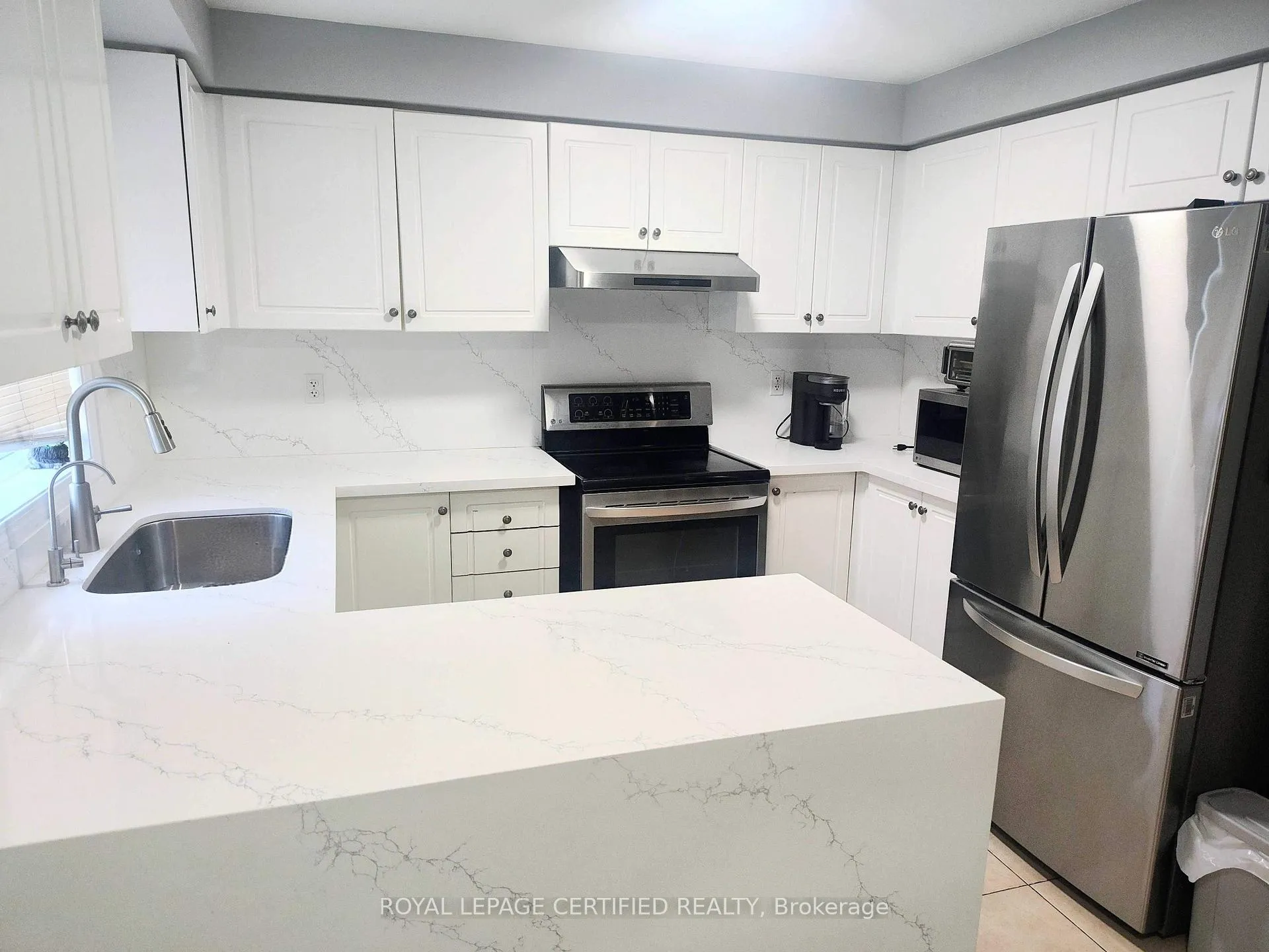 Photo 5 of 392 Hobbs Crescent, Milton, Clarke — HOMEH