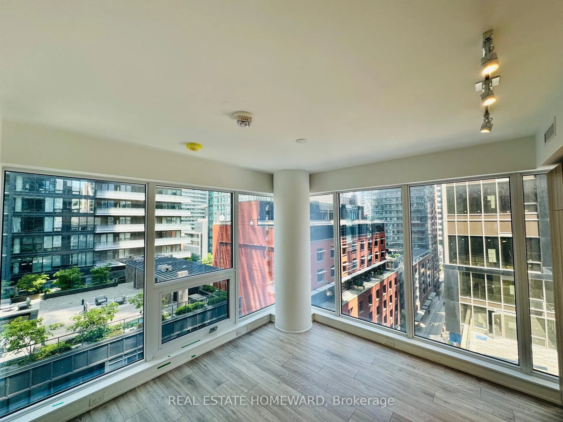 Photo 3 of Unit 1109, 55 Mercer Street, Toronto, Waterfront Communities — HOMEH