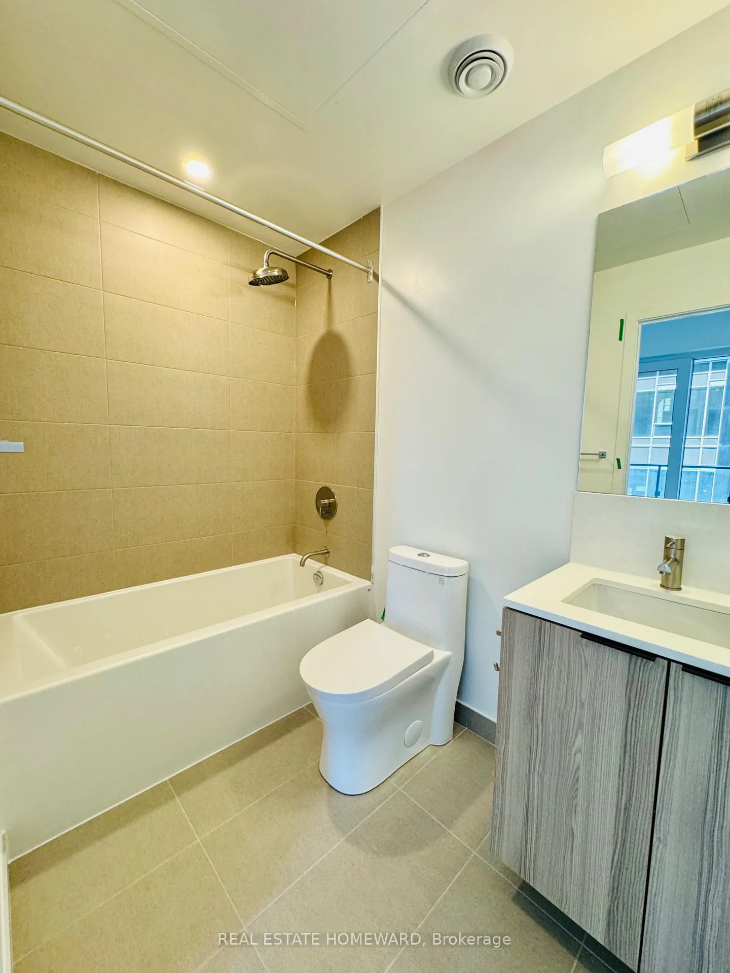 Photo 5 of Unit 1109, 55 Mercer Street, Toronto, Waterfront Communities — HOMEH