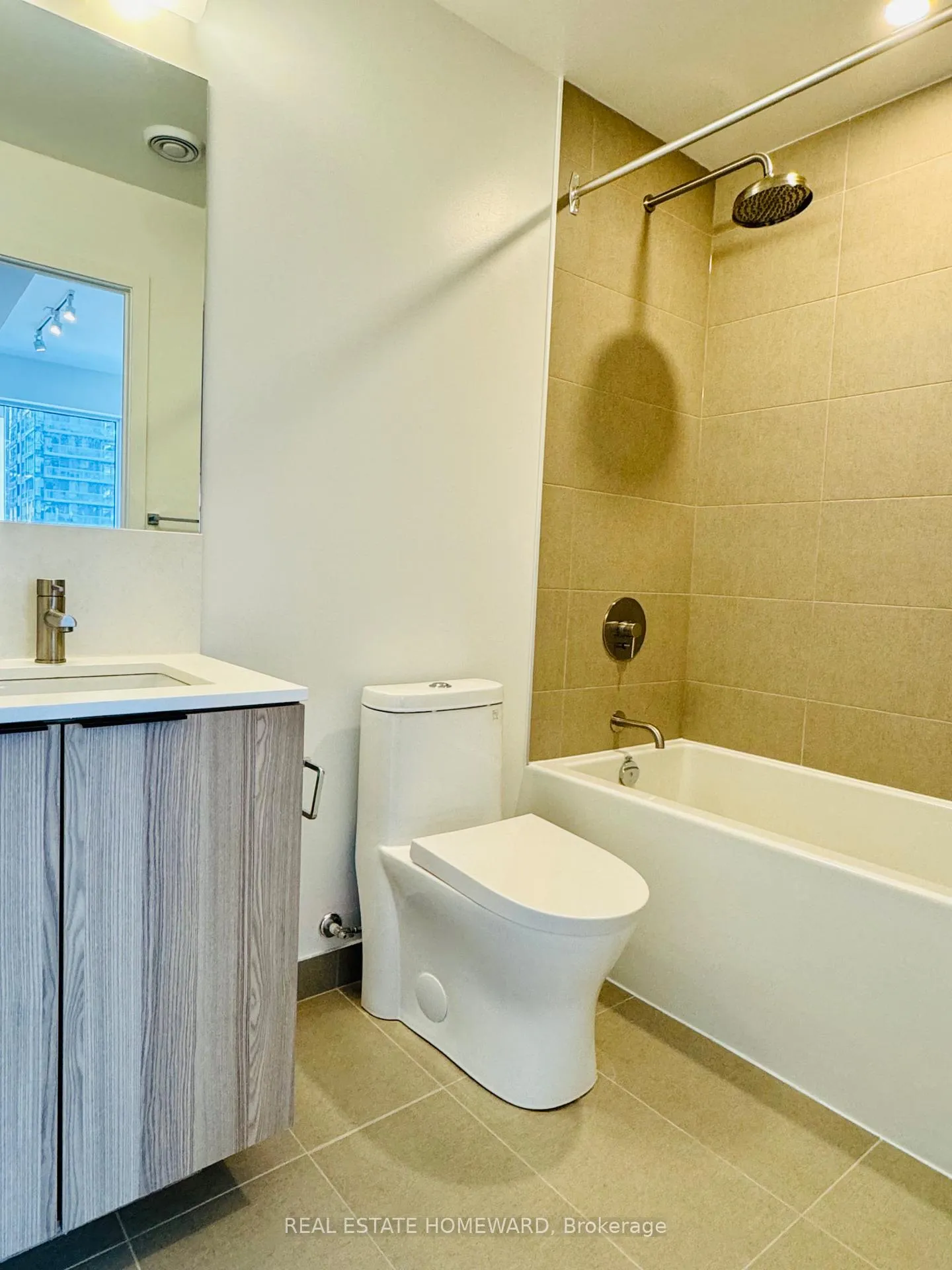 Photo 7 of Unit 1109, 55 Mercer Street, Toronto, Waterfront Communities — HOMEH