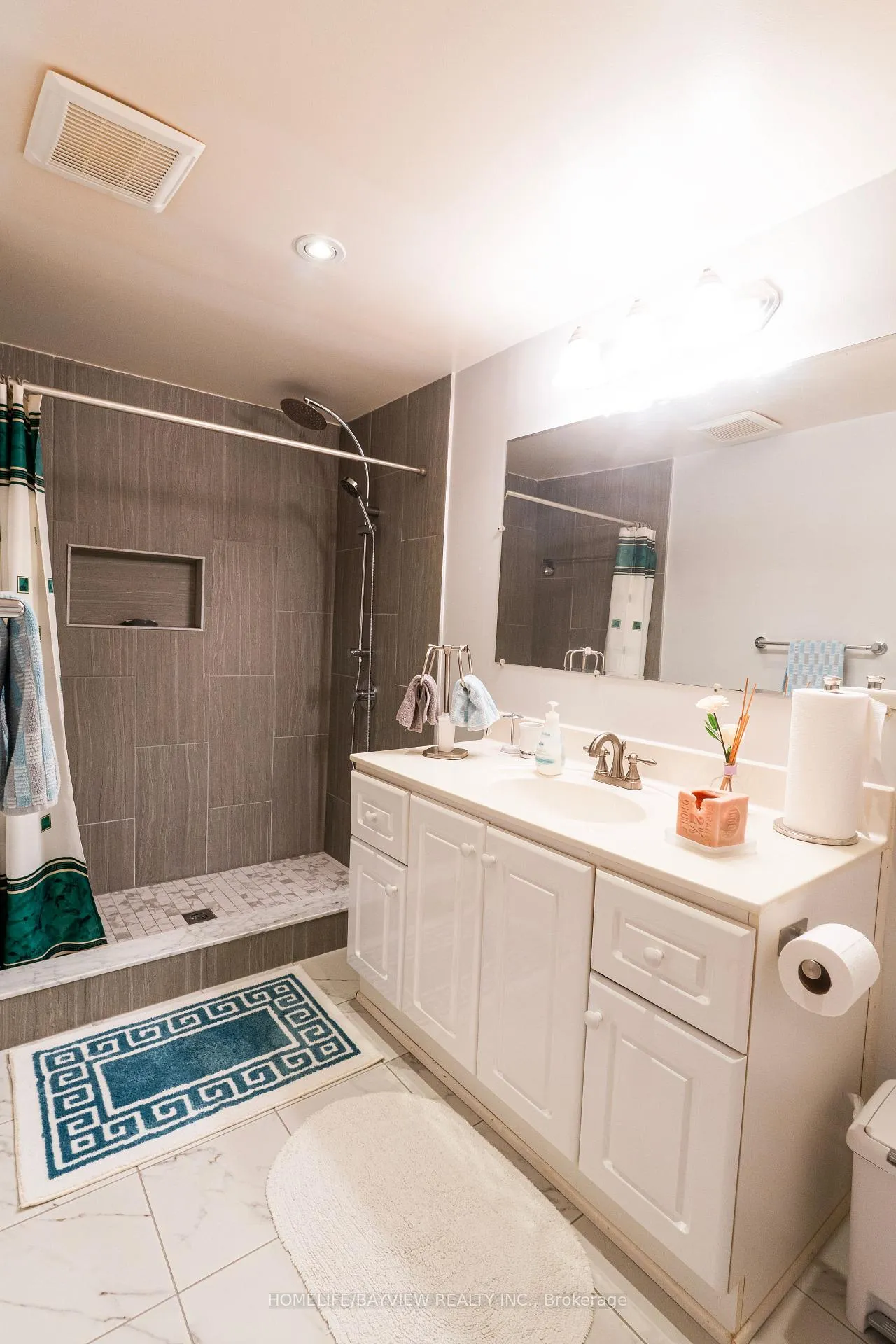 Photo 37 of 44 Baymark Road, Markham, Royal Orchard — HOMEH