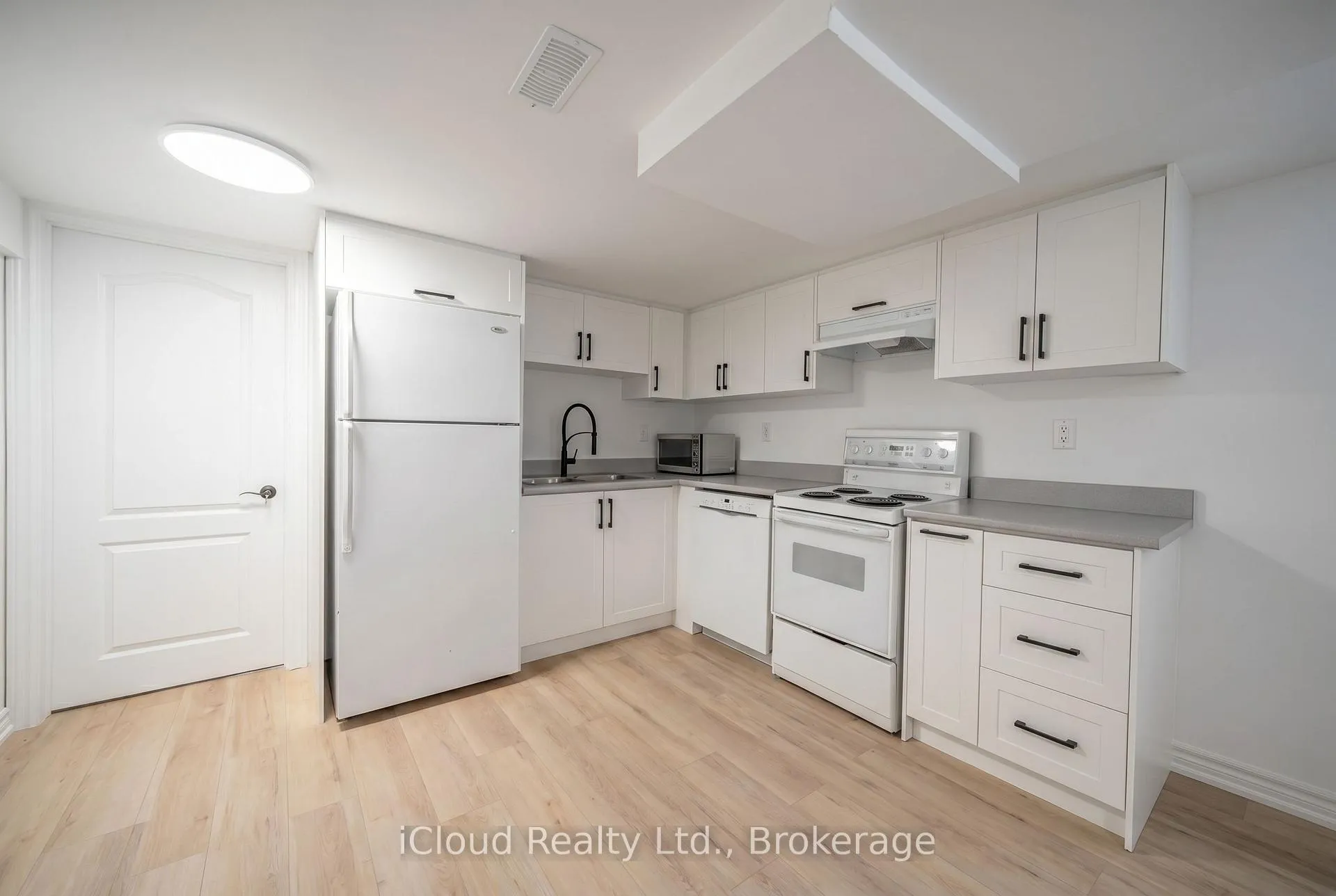 Photo 7 of 54 Wilson Road S, Oshawa, Central — HOMEH
