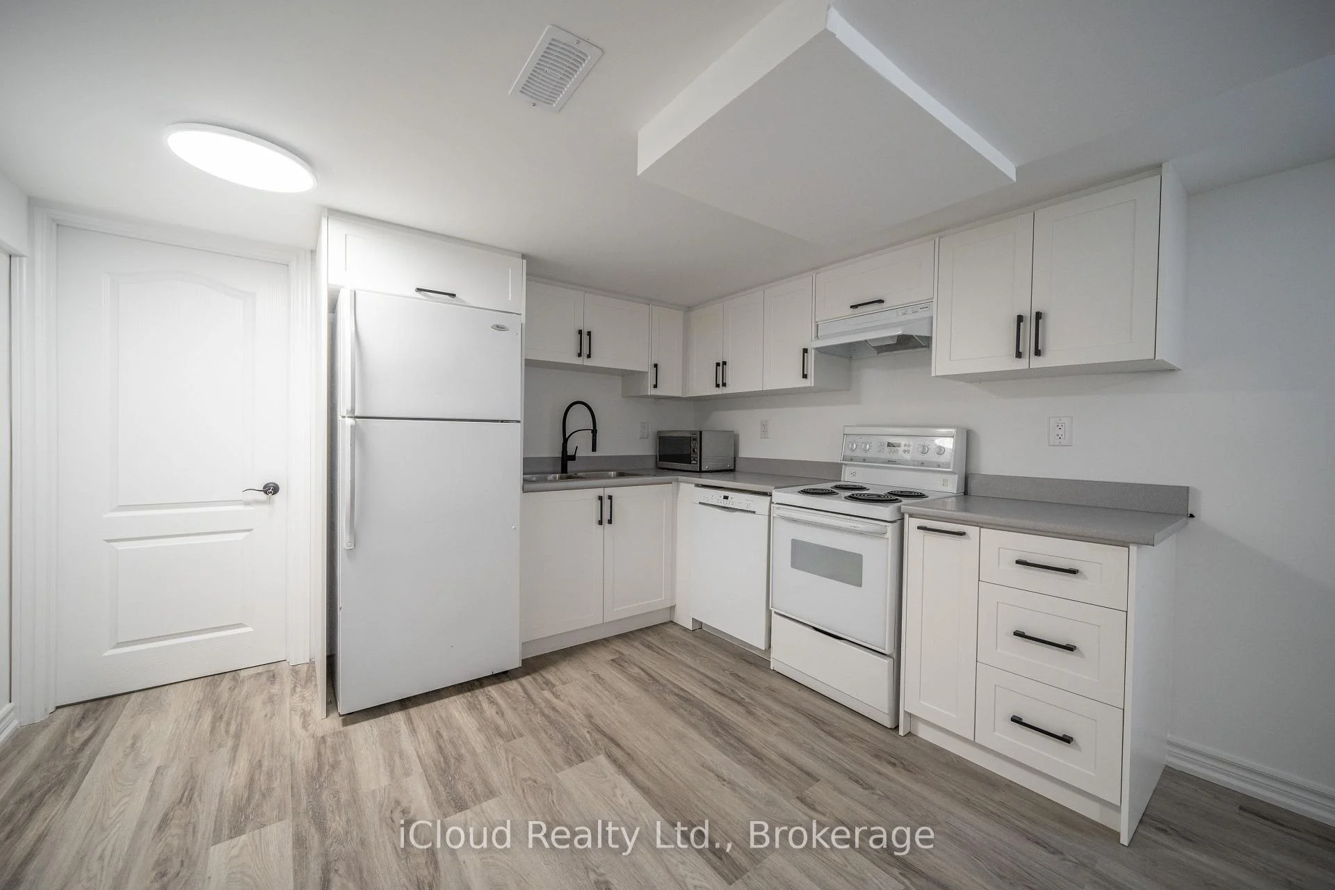 Photo 5 of 54 Wilson Road S, Oshawa, Central — HOMEH