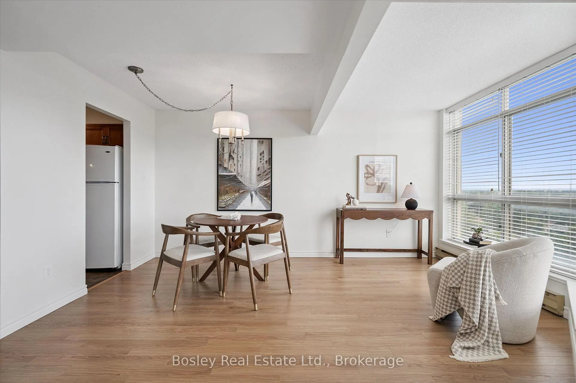 Photo 10 of Unit 907, 1414 King Street E, Kitchener — HOMEH