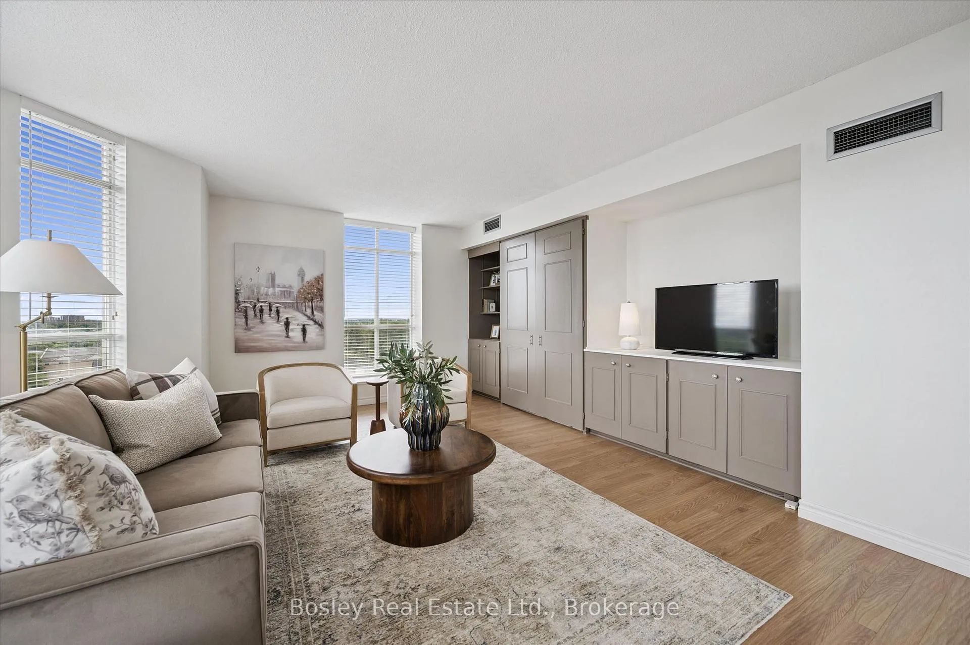 Photo 11 of Unit 907, 1414 King Street E, Kitchener — HOMEH
