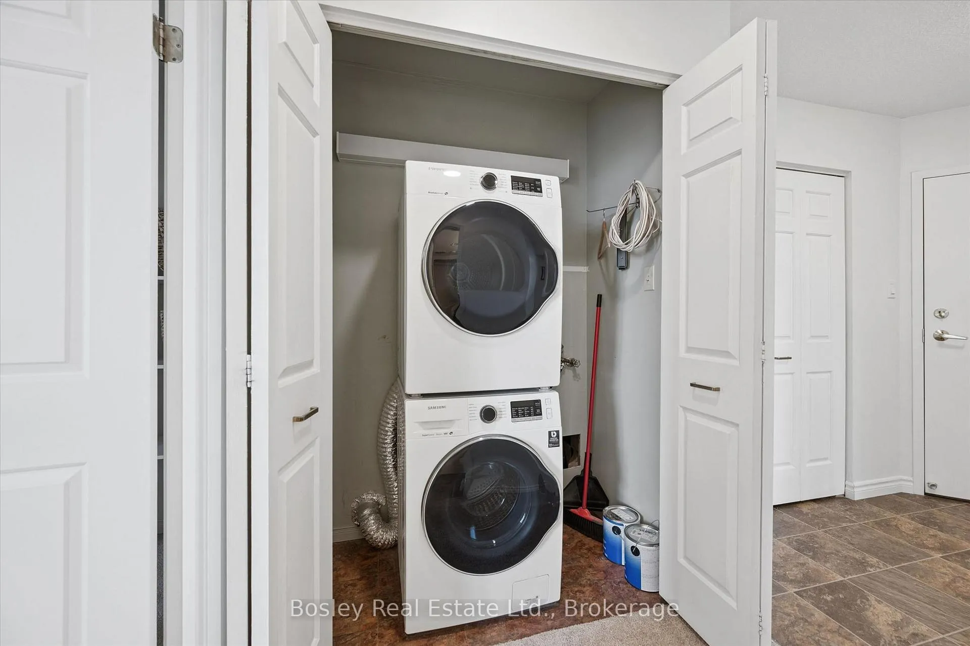Photo 21 of Unit 907, 1414 King Street E, Kitchener — HOMEH