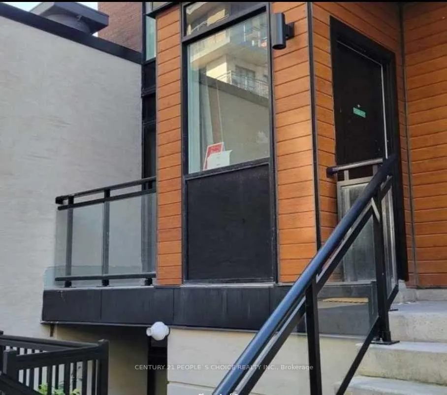 Photo 2 of Unit D 702, 5289 Highway 7, Vaughan, Vaughan Grove — HOMEH