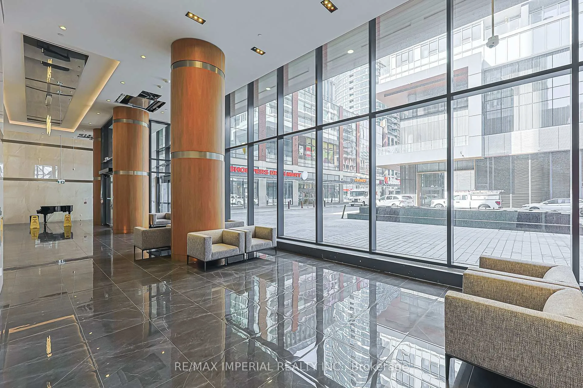 Photo 4 of Unit 2707, 17 Bathurst Street, Toronto, Waterfront Communities — HOMEH