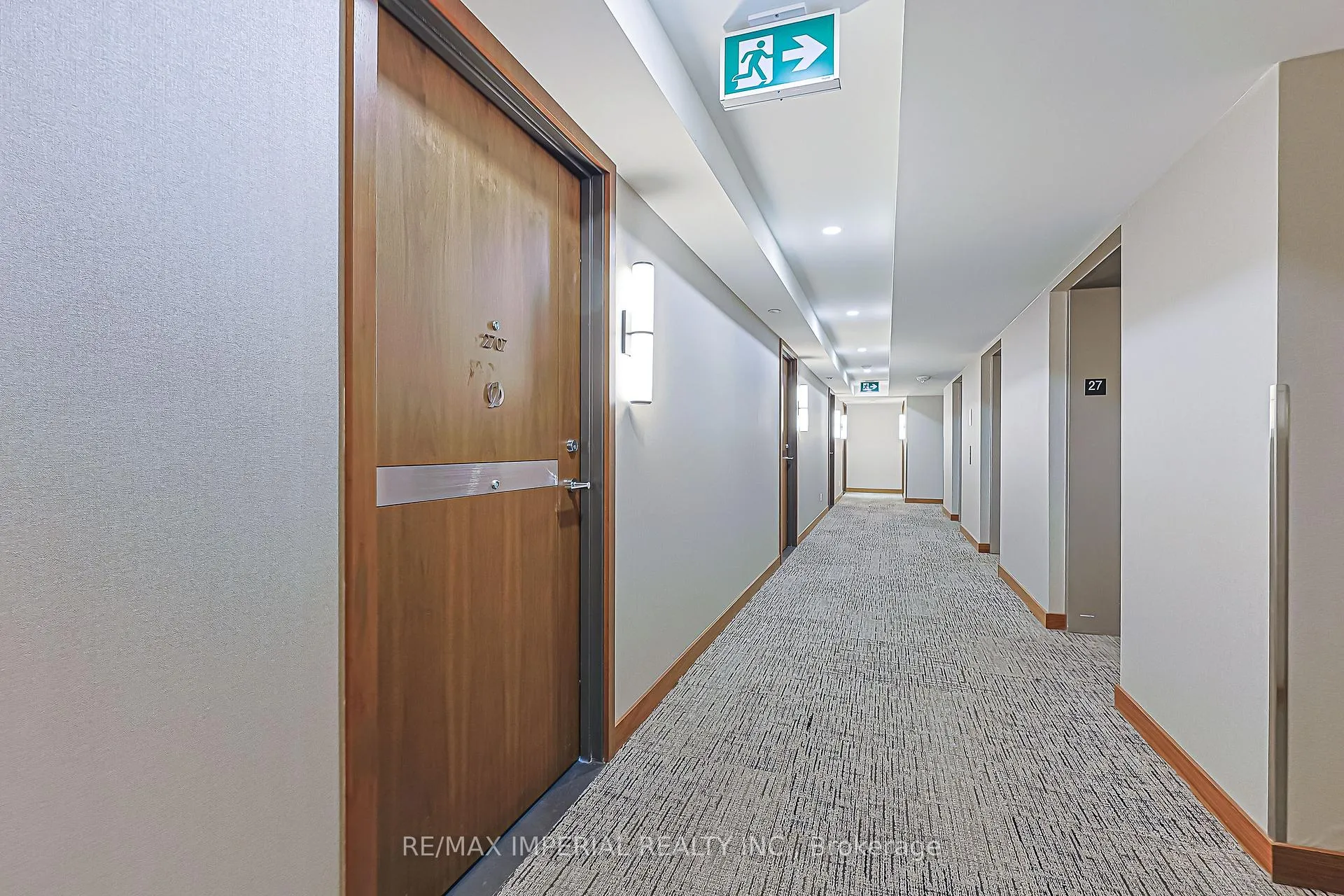 Photo 5 of Unit 2707, 17 Bathurst Street, Toronto, Waterfront Communities — HOMEH